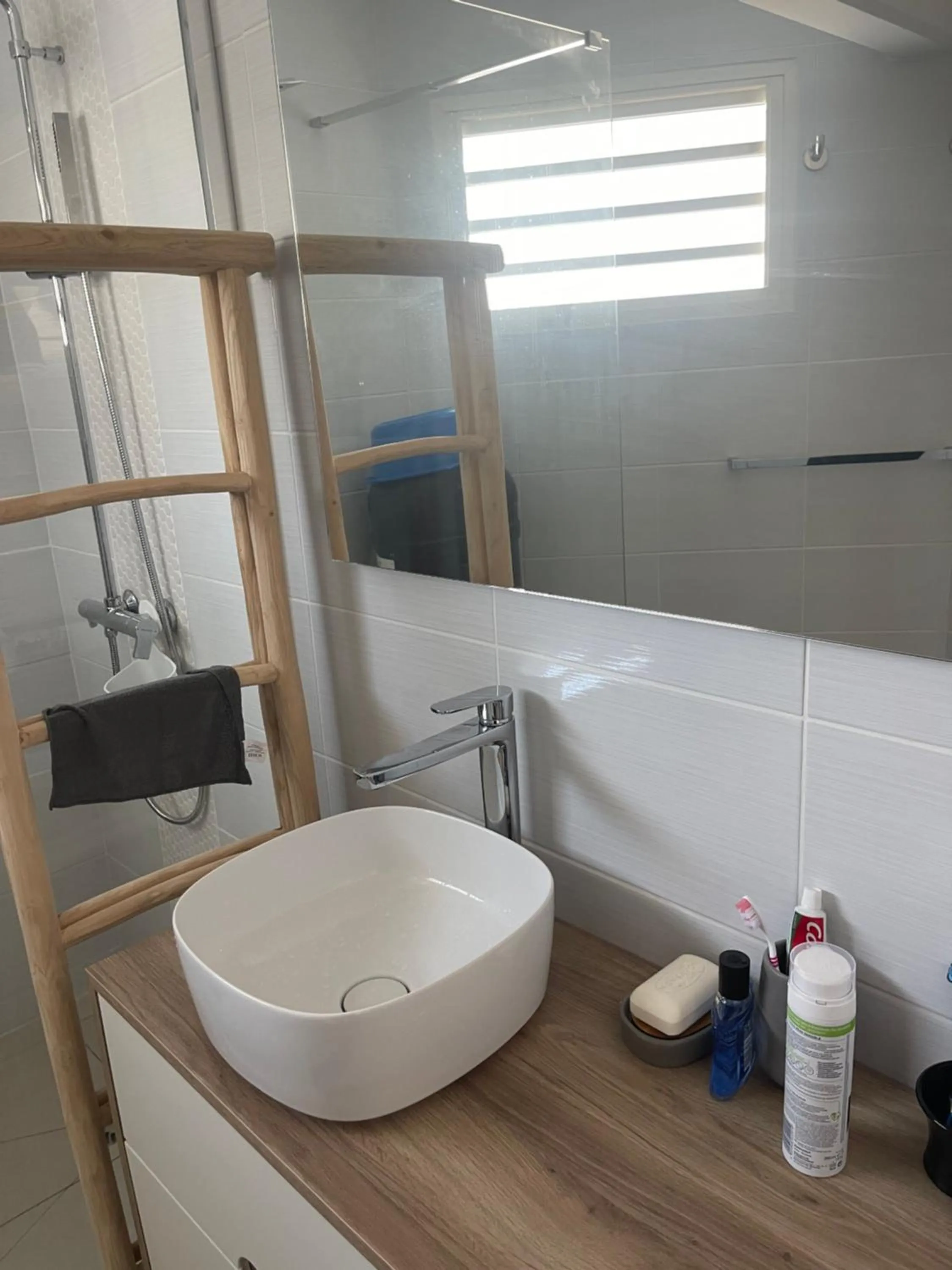 Studio 25 m Manganao Joela 4 personnes avec machine a laver