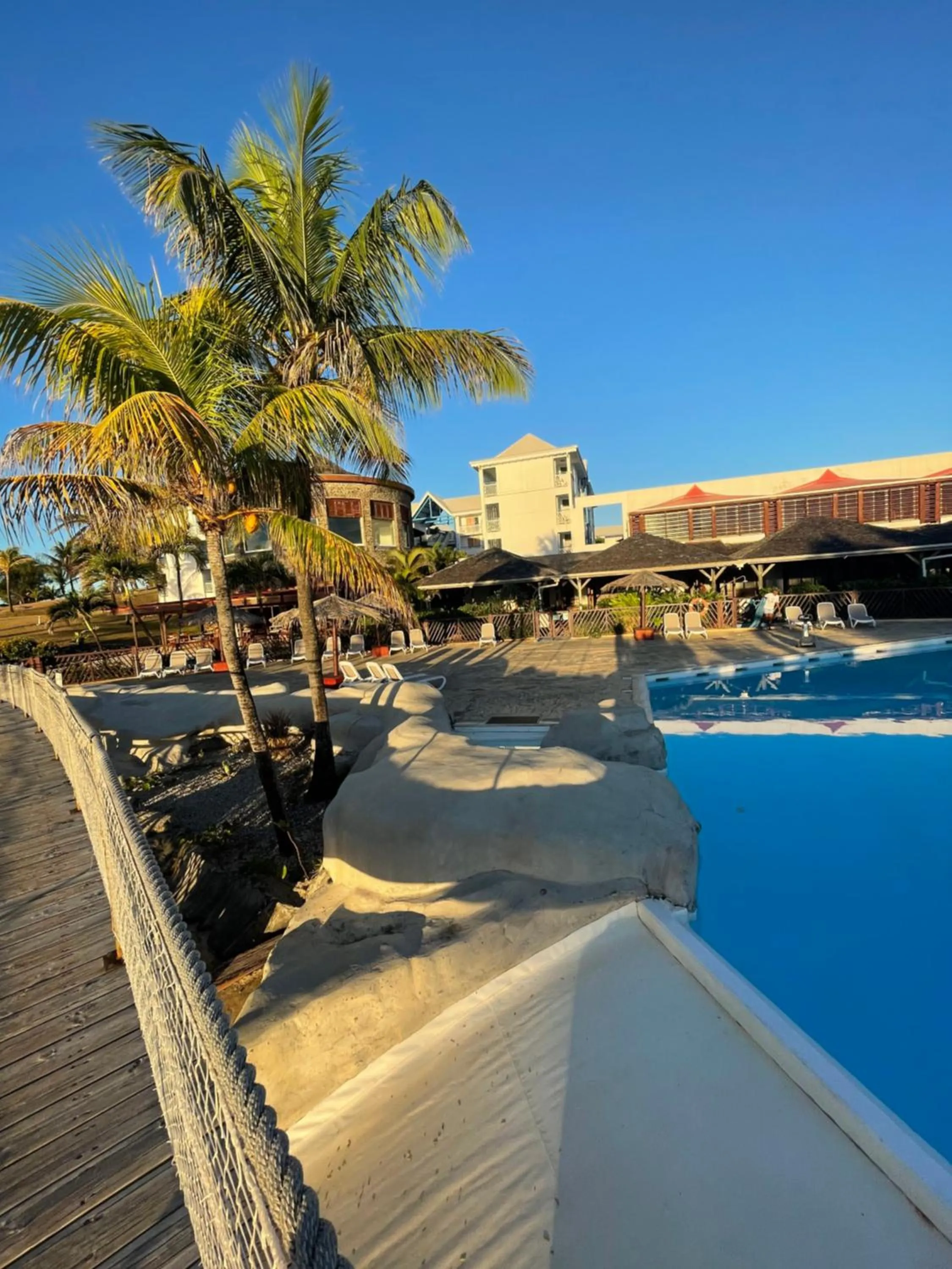 Studio 25 m Manganao Joela 4 personnes avec machine a laver