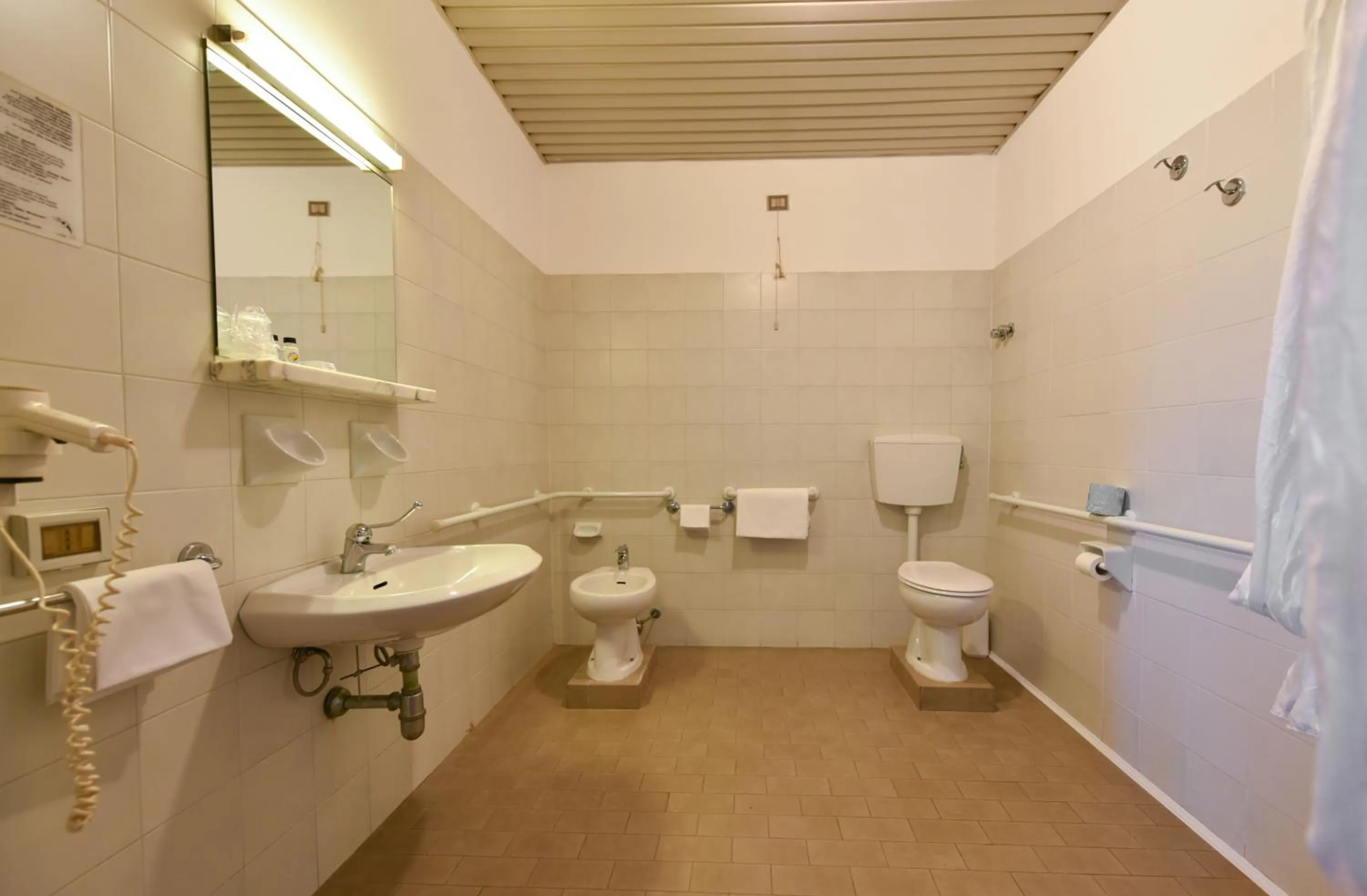 Bathroom in Club del Sole Centro Turistico Città di Bologna