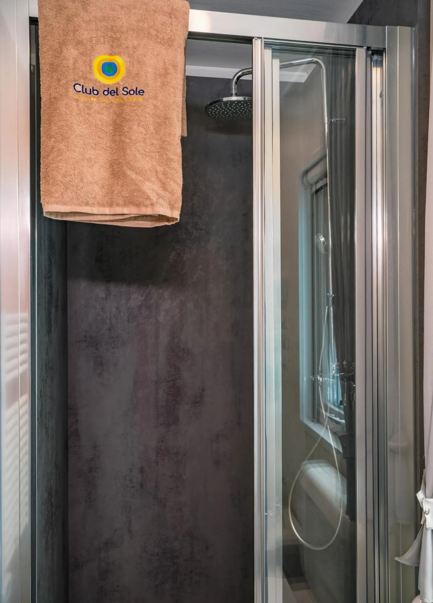 Shower in Club del Sole Bologna Easy Camping Village