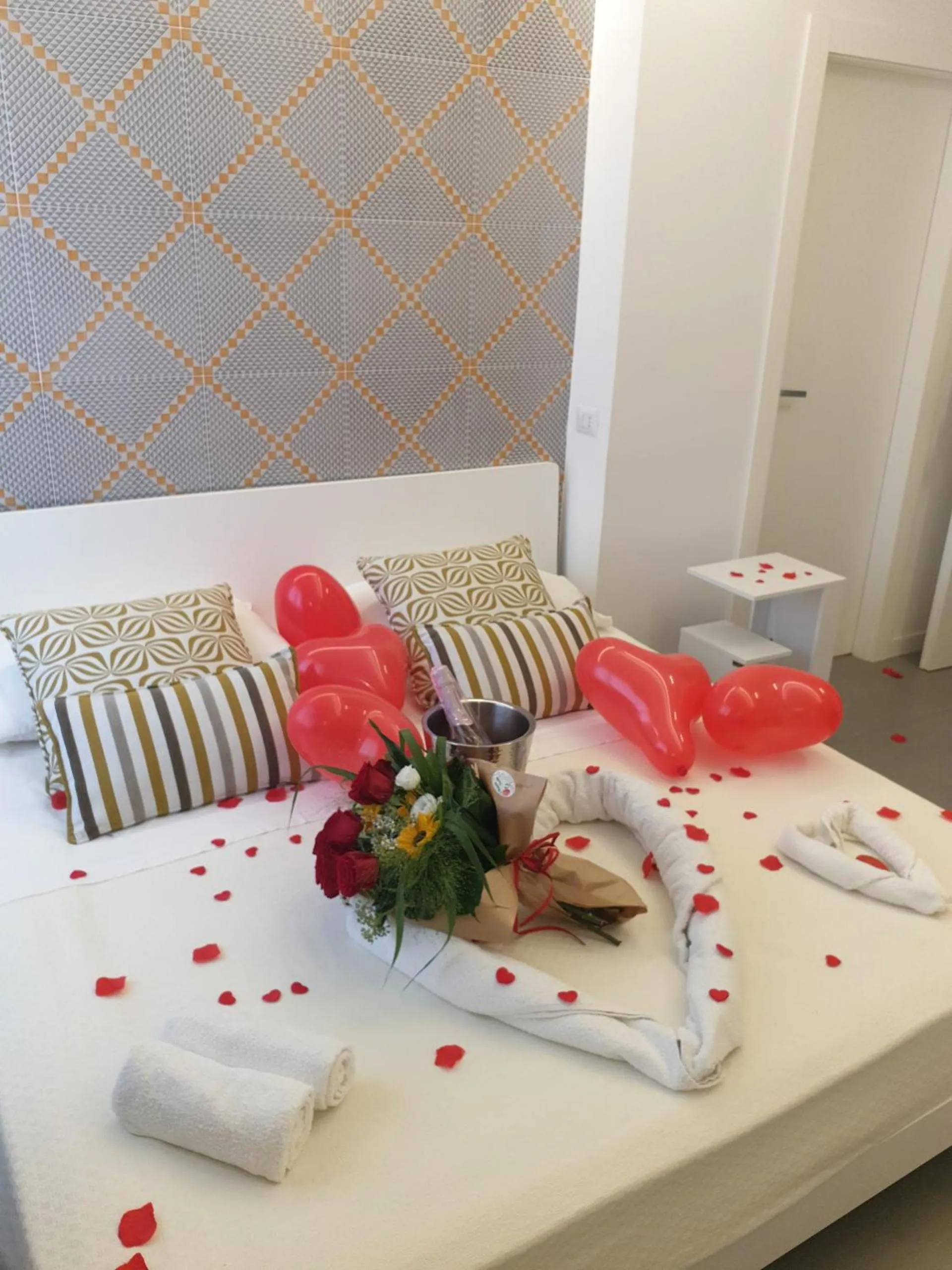 Bedroom, Bed in B&B Gemmis in Pompeii