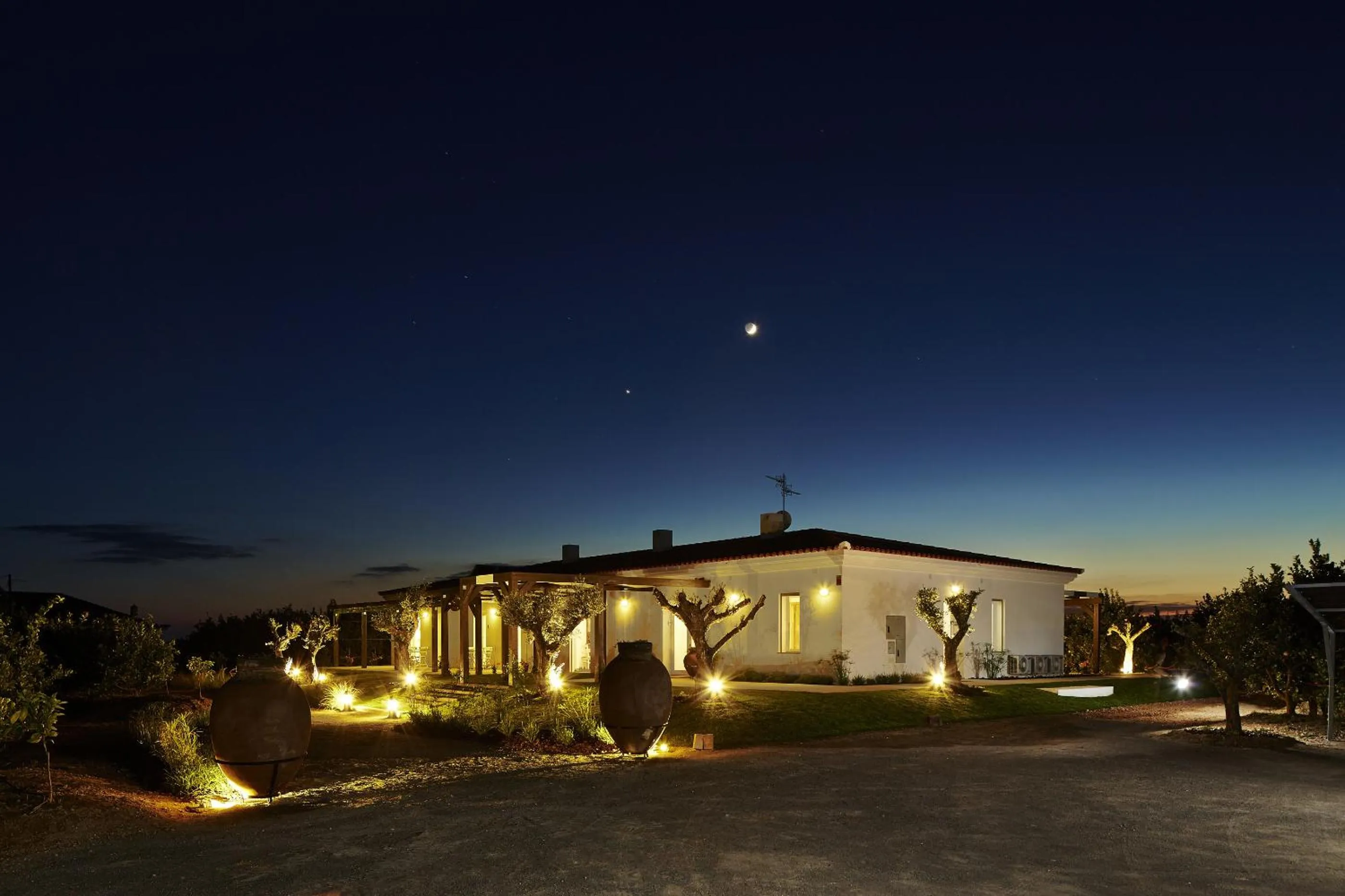 Property building in Quinta Dos Perfumes