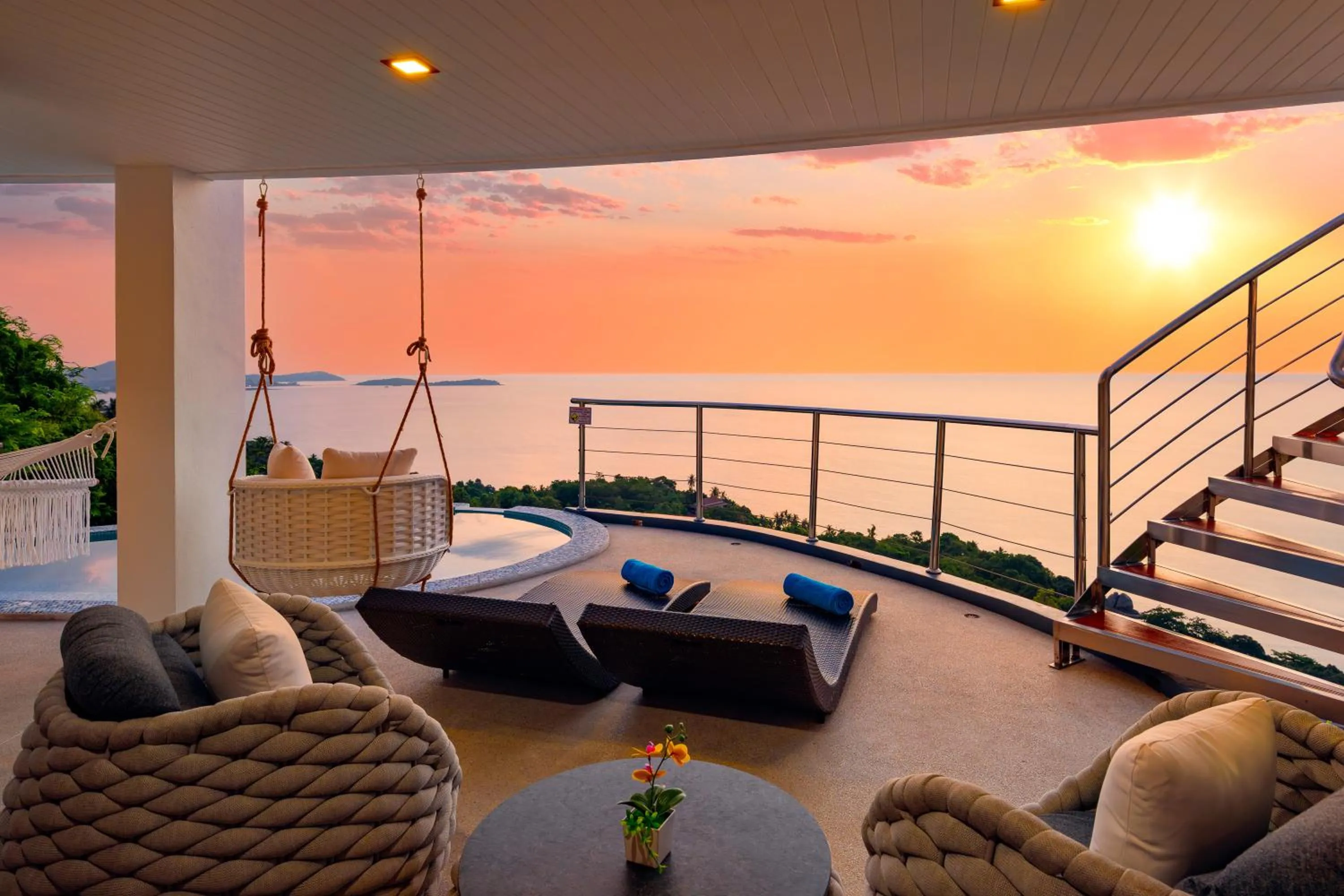 Villa Seawadee - luxurious, award-winning design Villa with amazing panoramic seaview