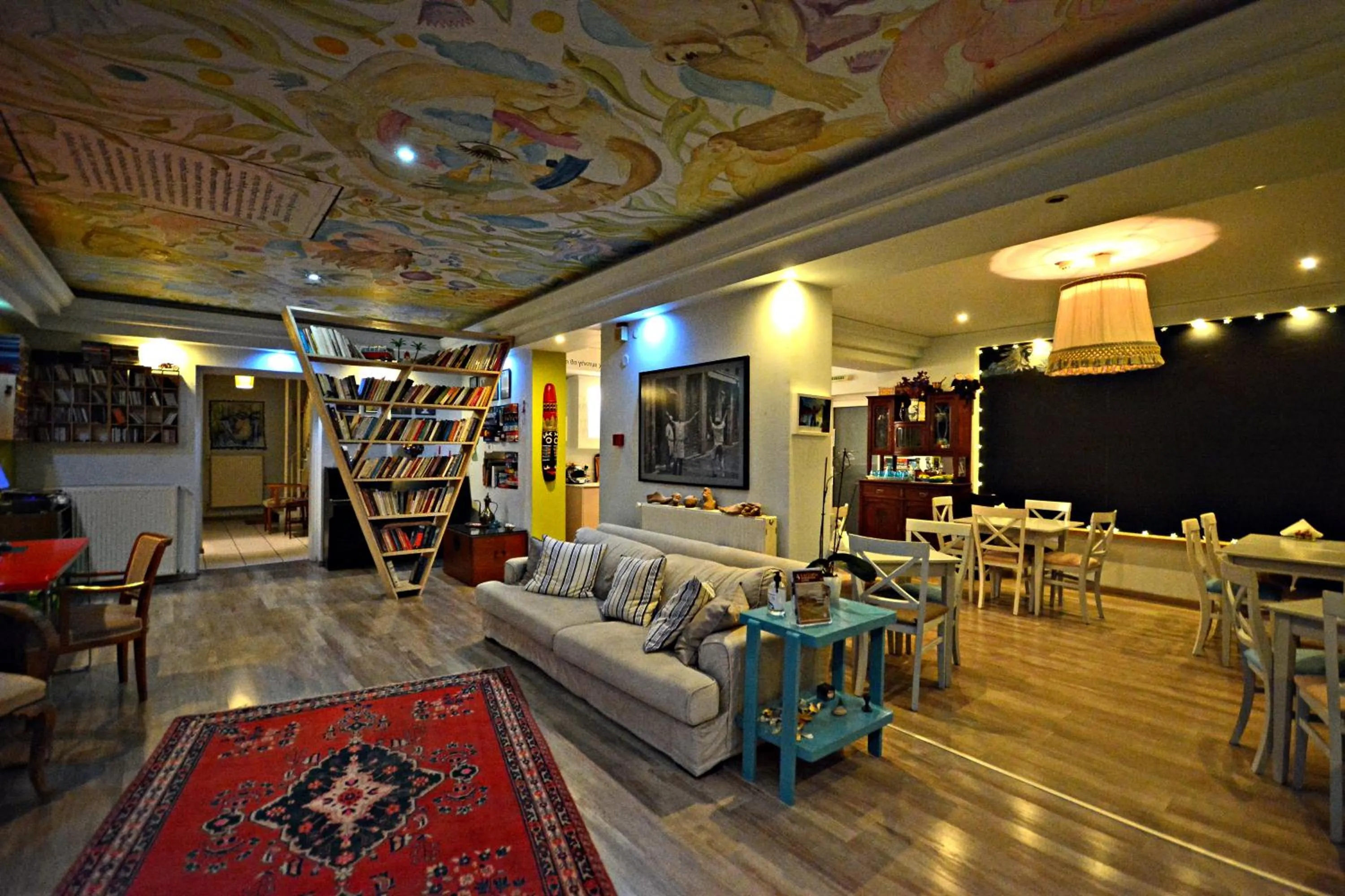Lobby or reception in Guesthouse Vissinokipos - Biker Friendly - Motorradhotel