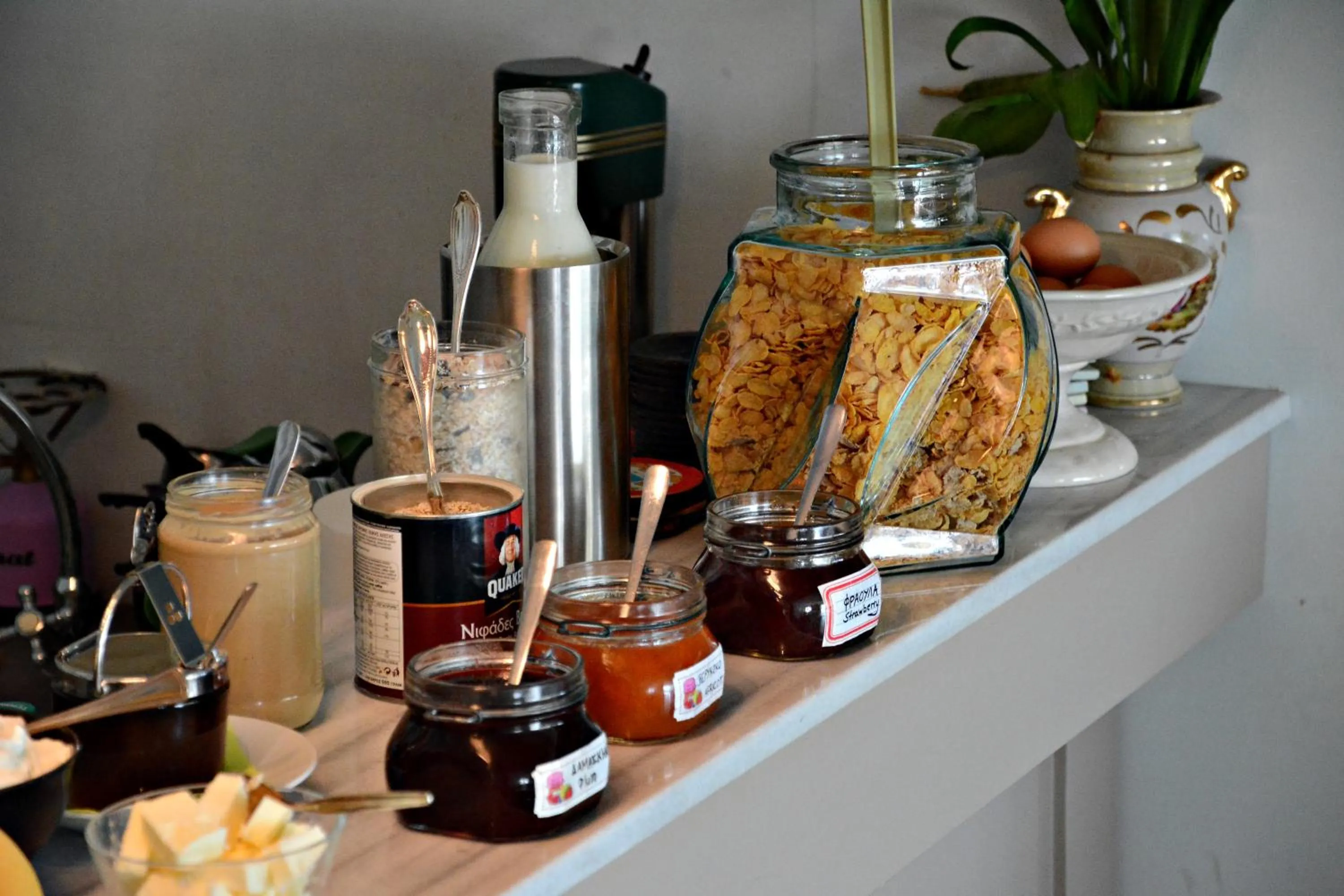 Breakfast in Guesthouse Vissinokipos - Biker Friendly - Motorradhotel