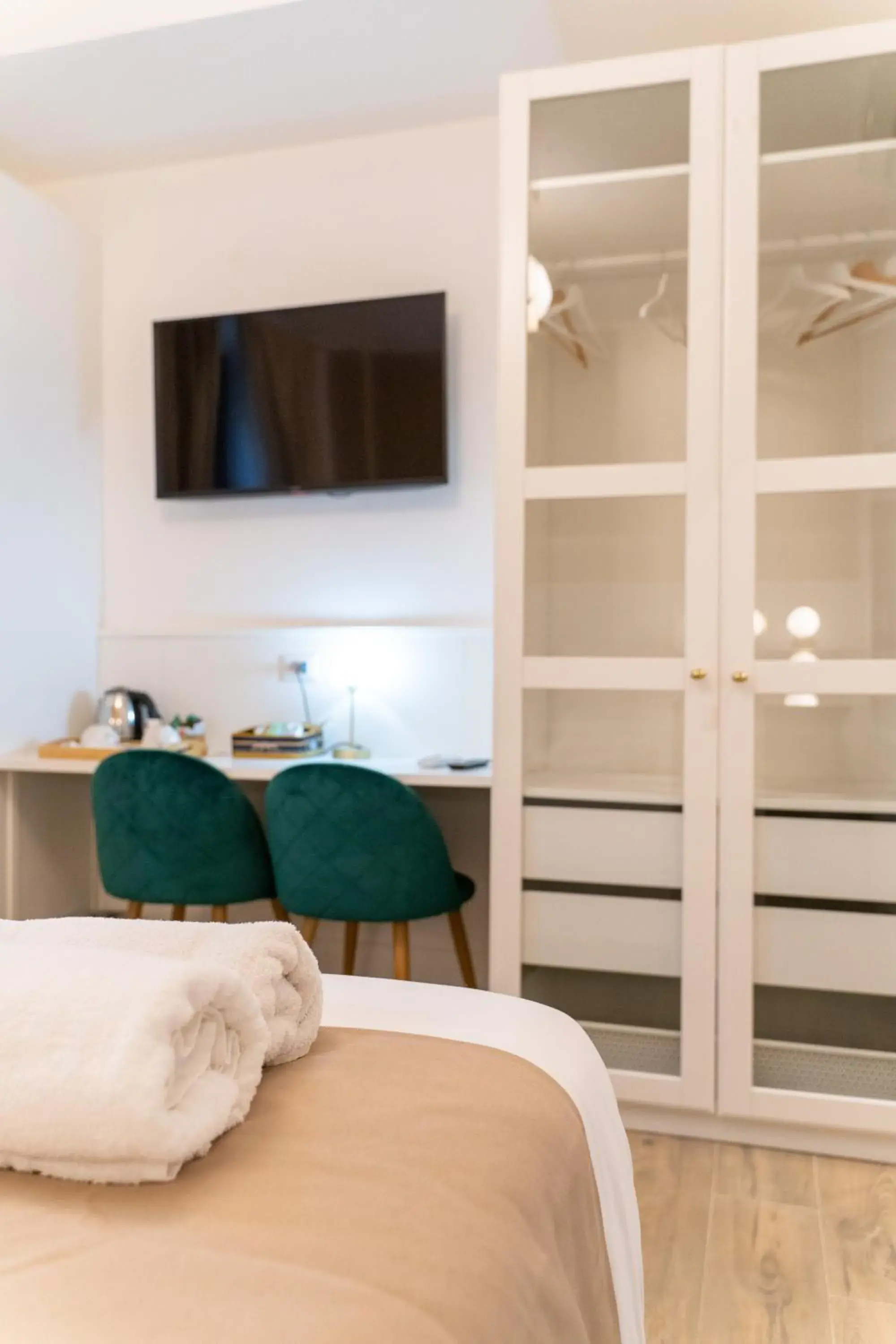 Double Room with Private Bathroom in Mama House Double Room with Private Bathroom in Mama House