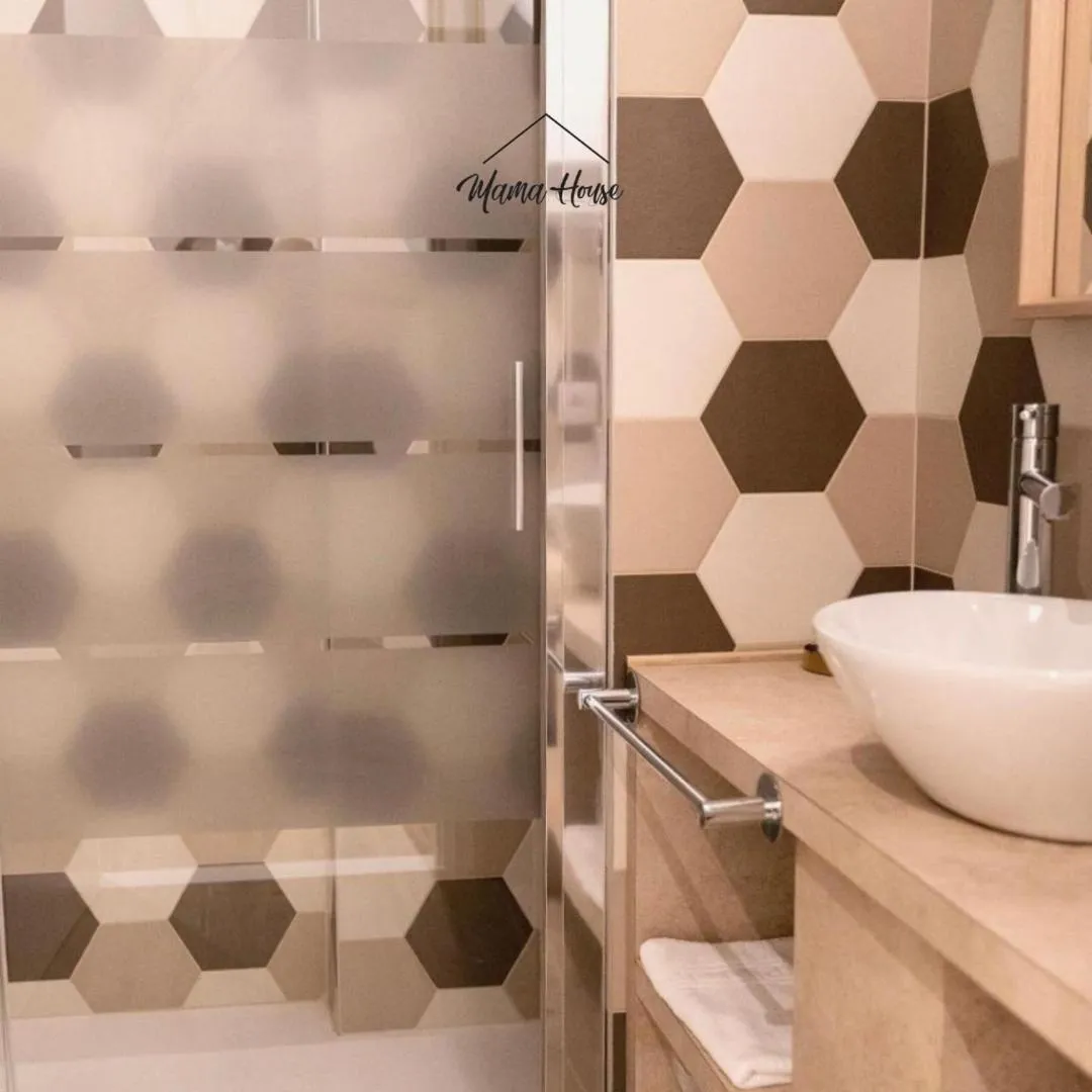 Shower in Mama House