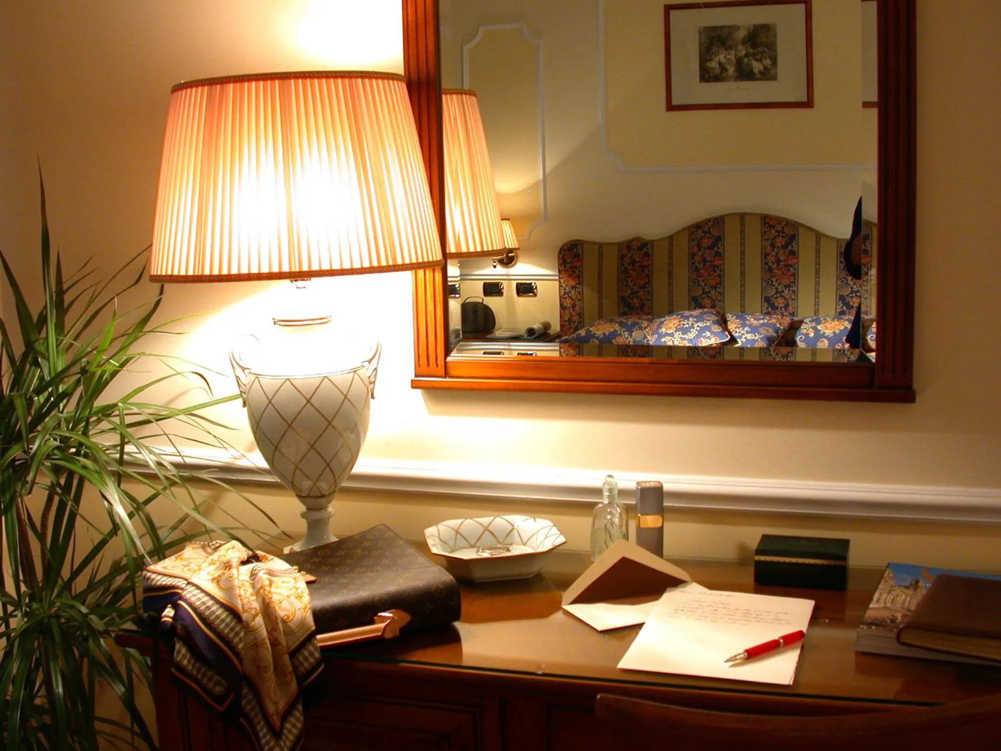 Seating area in Hotel Cellini