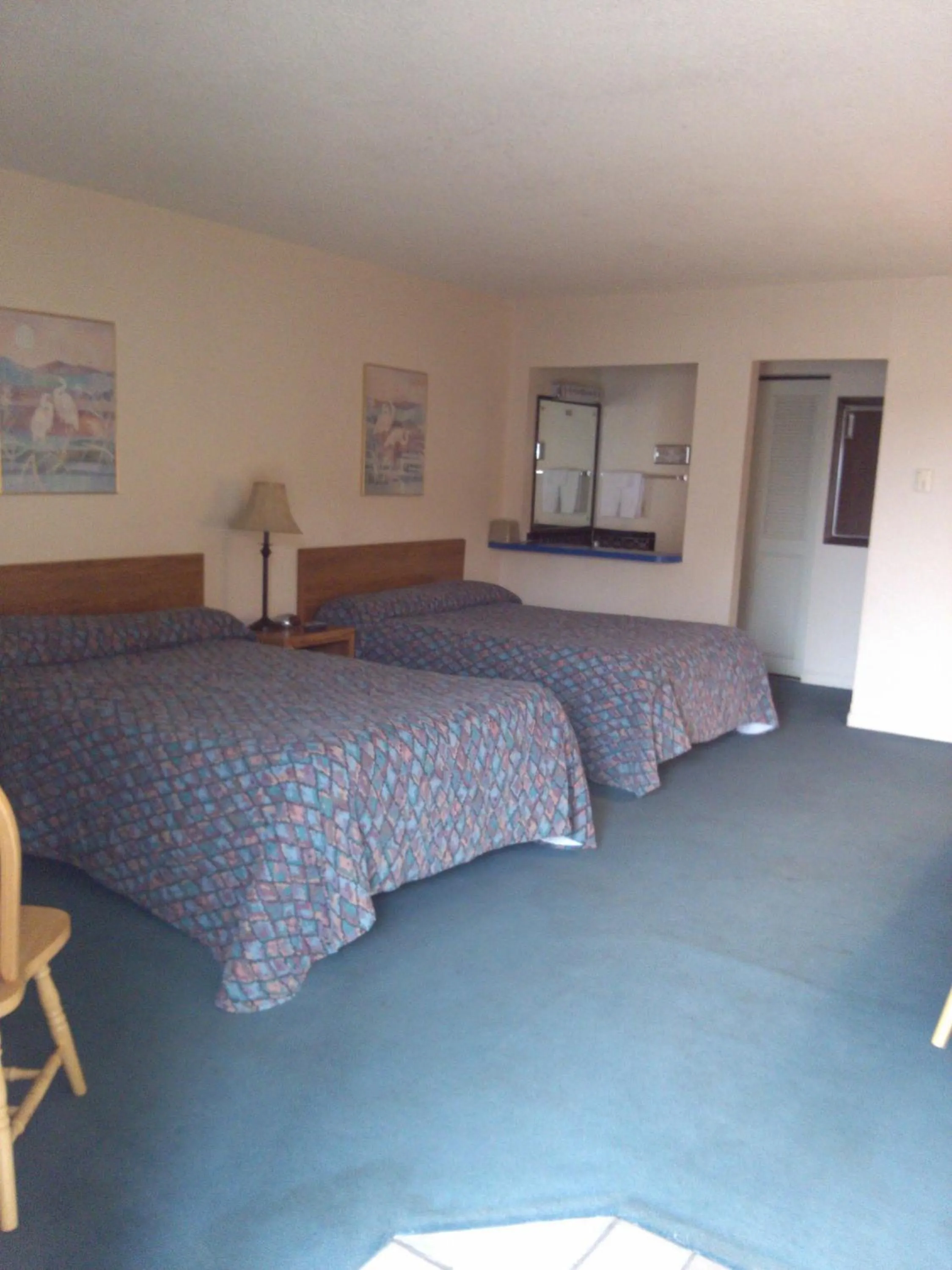Bedroom, Bed in High Chaparral Inn