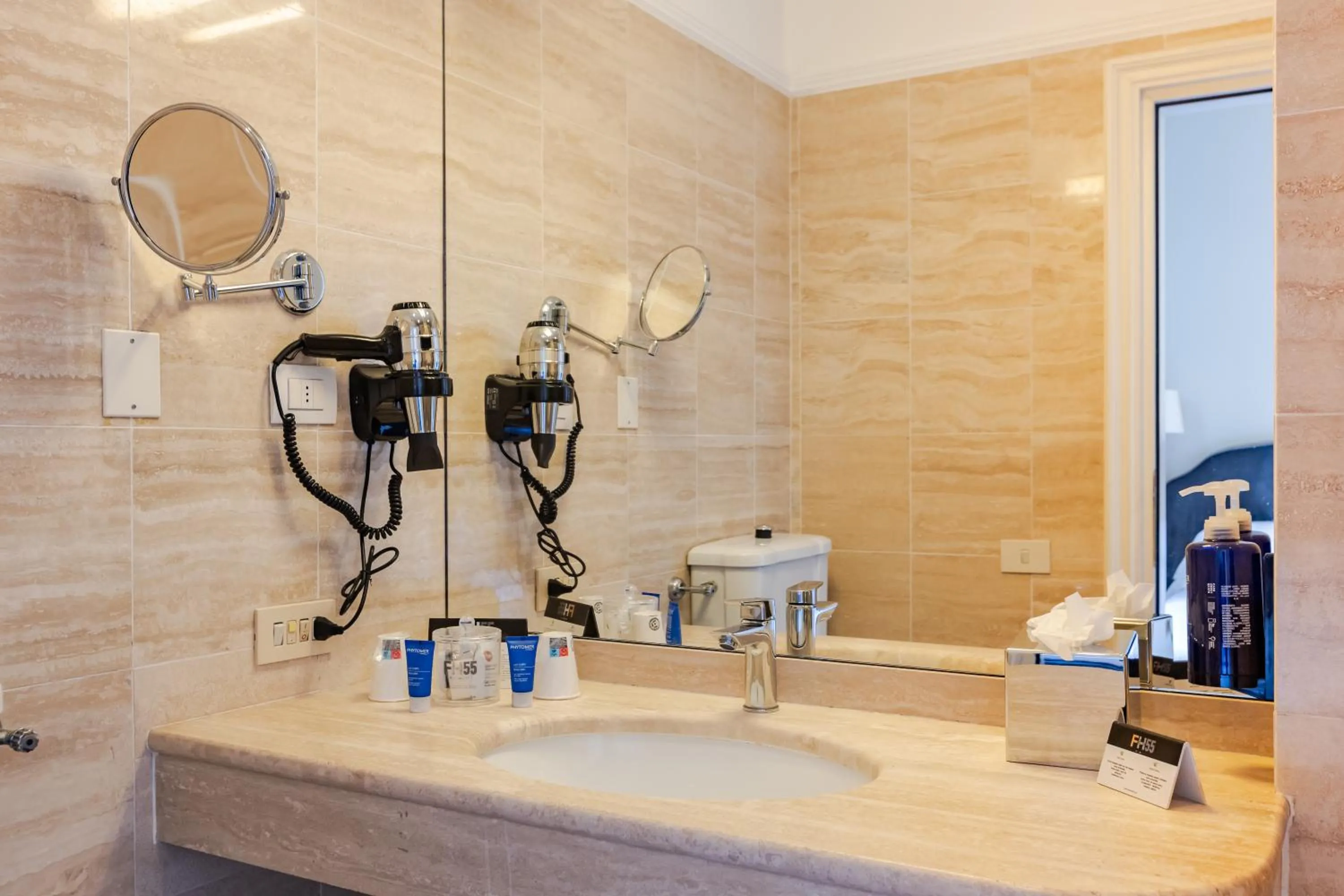 Bathroom in FH55 Hotel Calzaiuoli