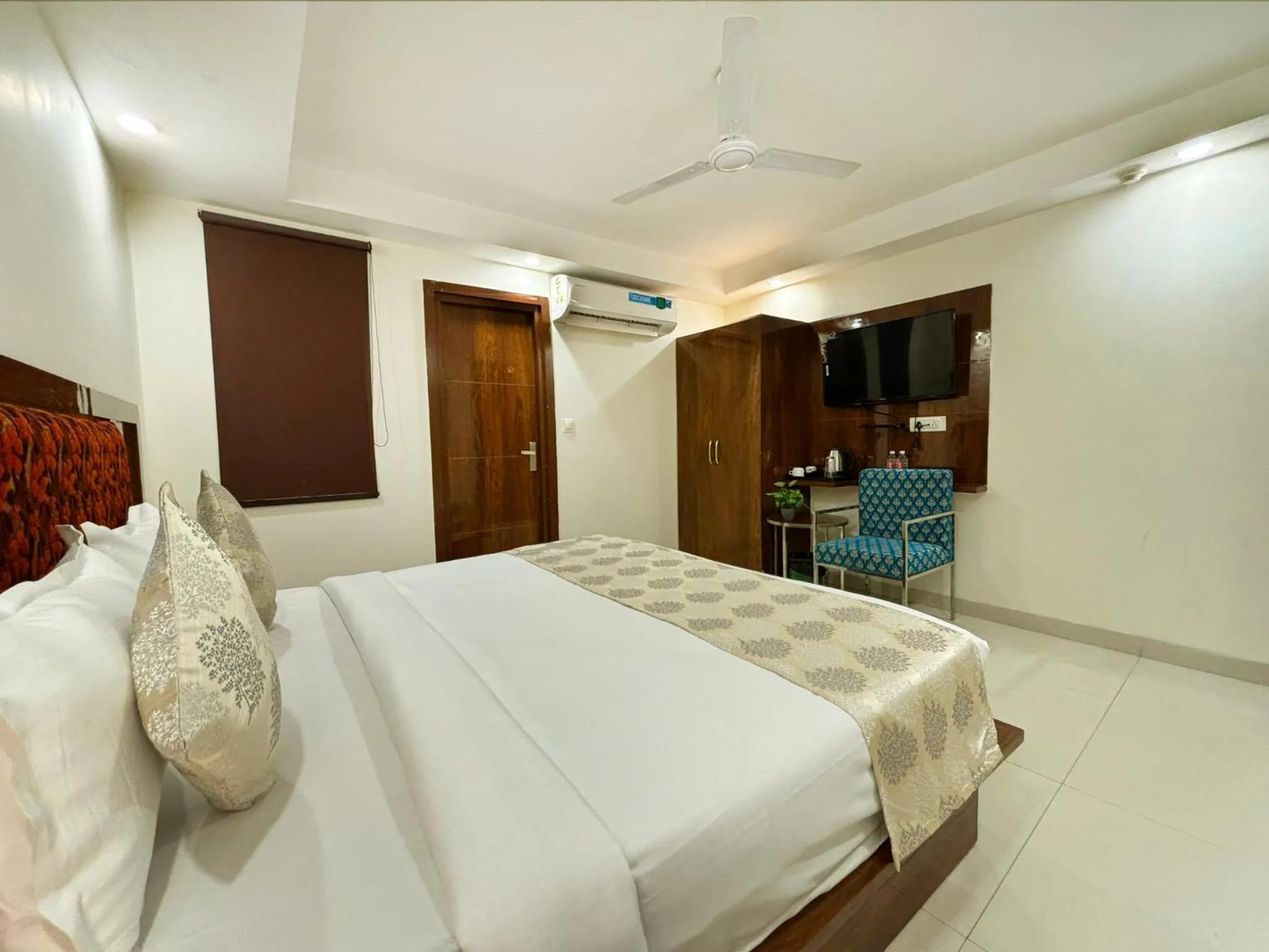 Bed in Hotel Emblem Suites Delhi Airport - Free Airport Pickup or Drop