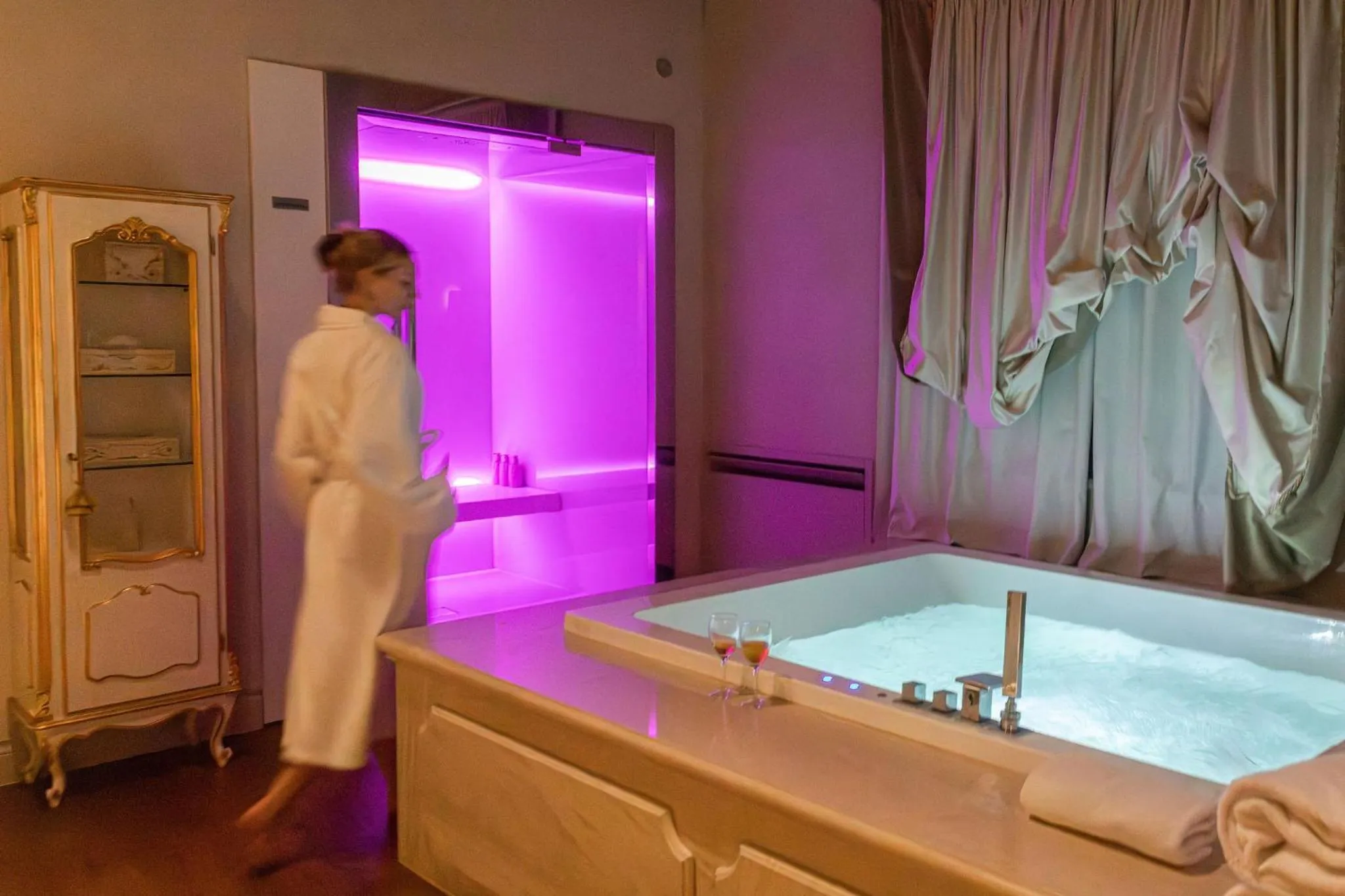 Hot Tub in Relais La Corte dei Papi