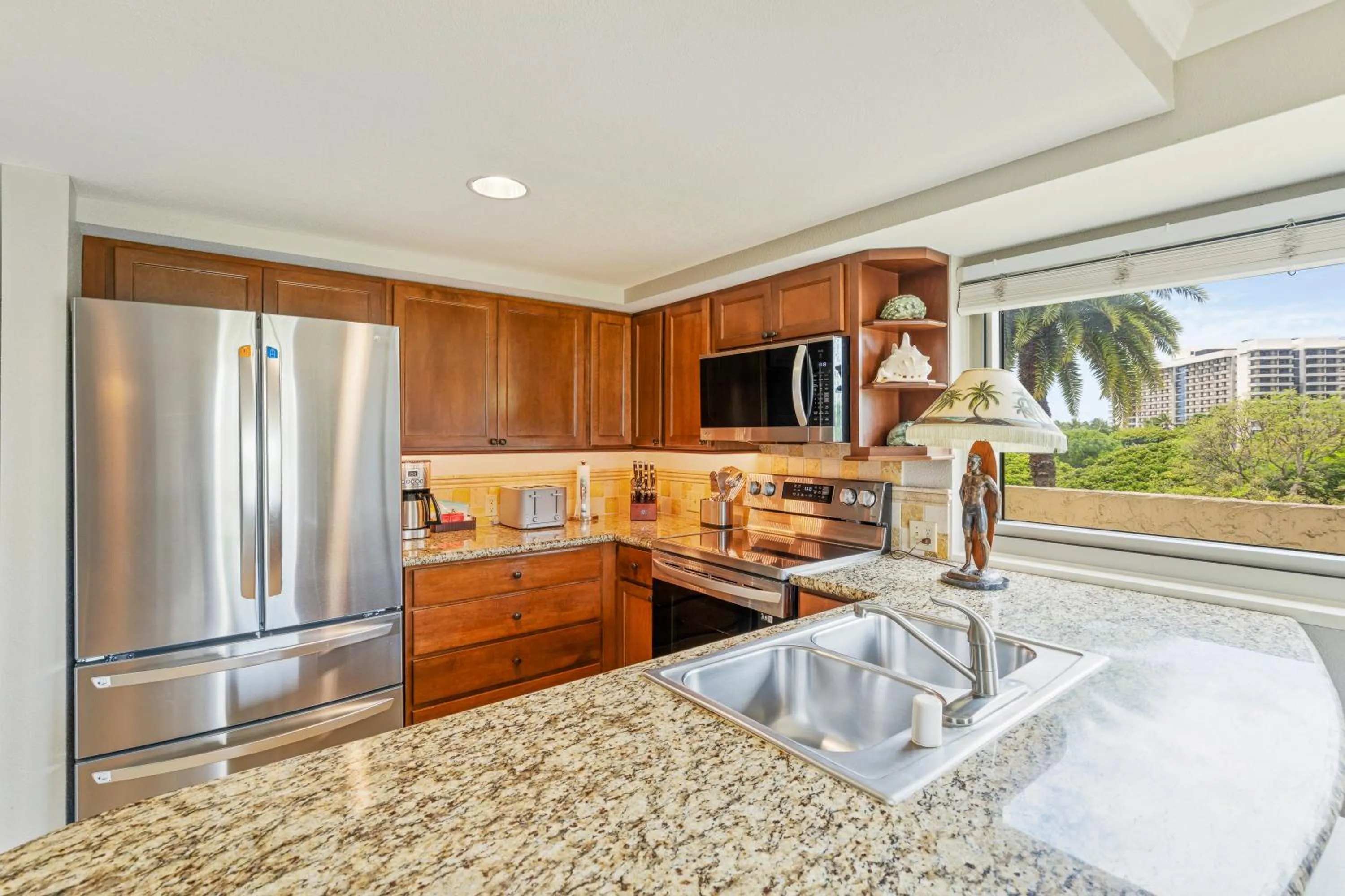 Kitchen or kitchenette in Luana Waikiki Hotel & Suites
