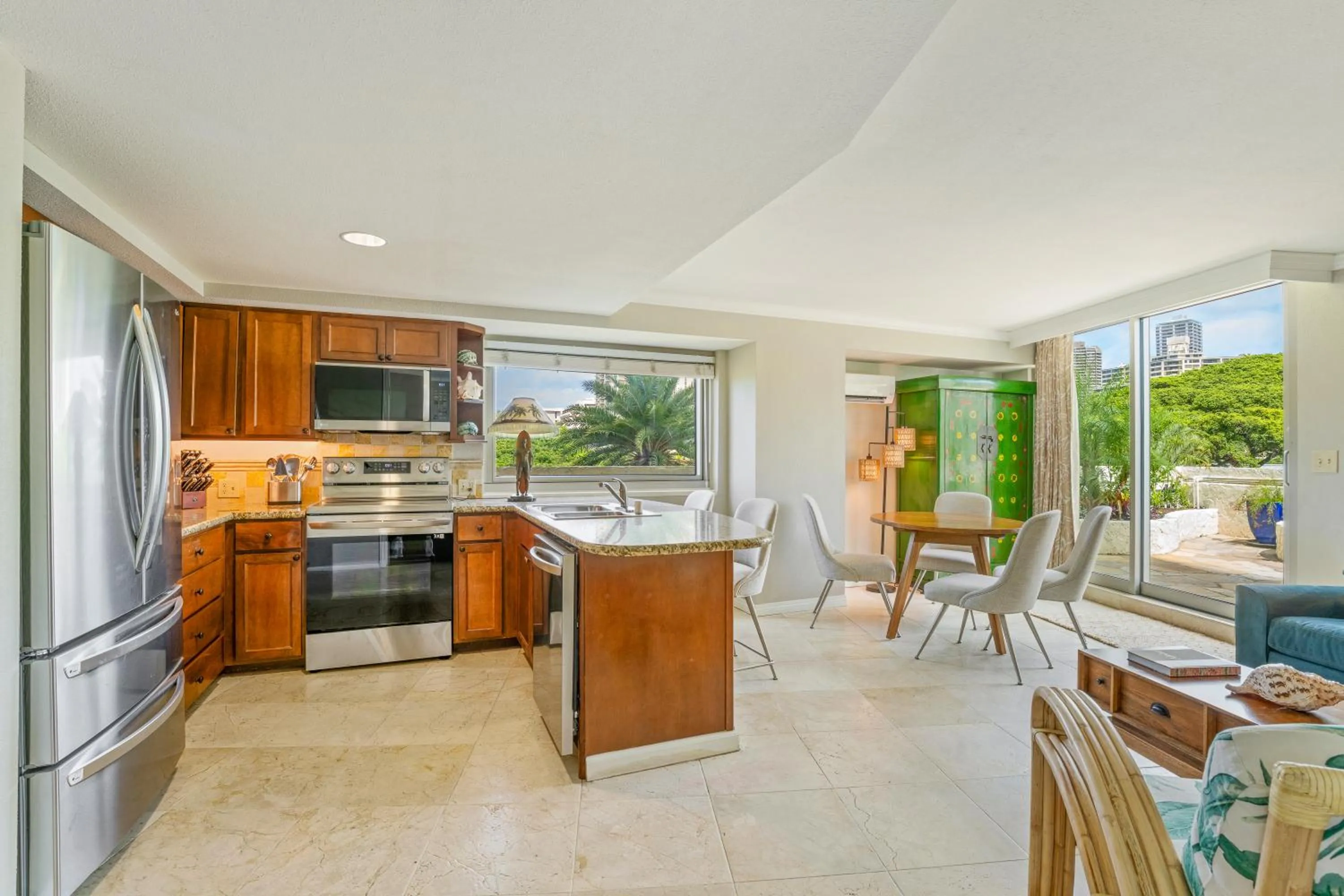 Kitchen or kitchenette in Luana Waikiki Hotel & Suites