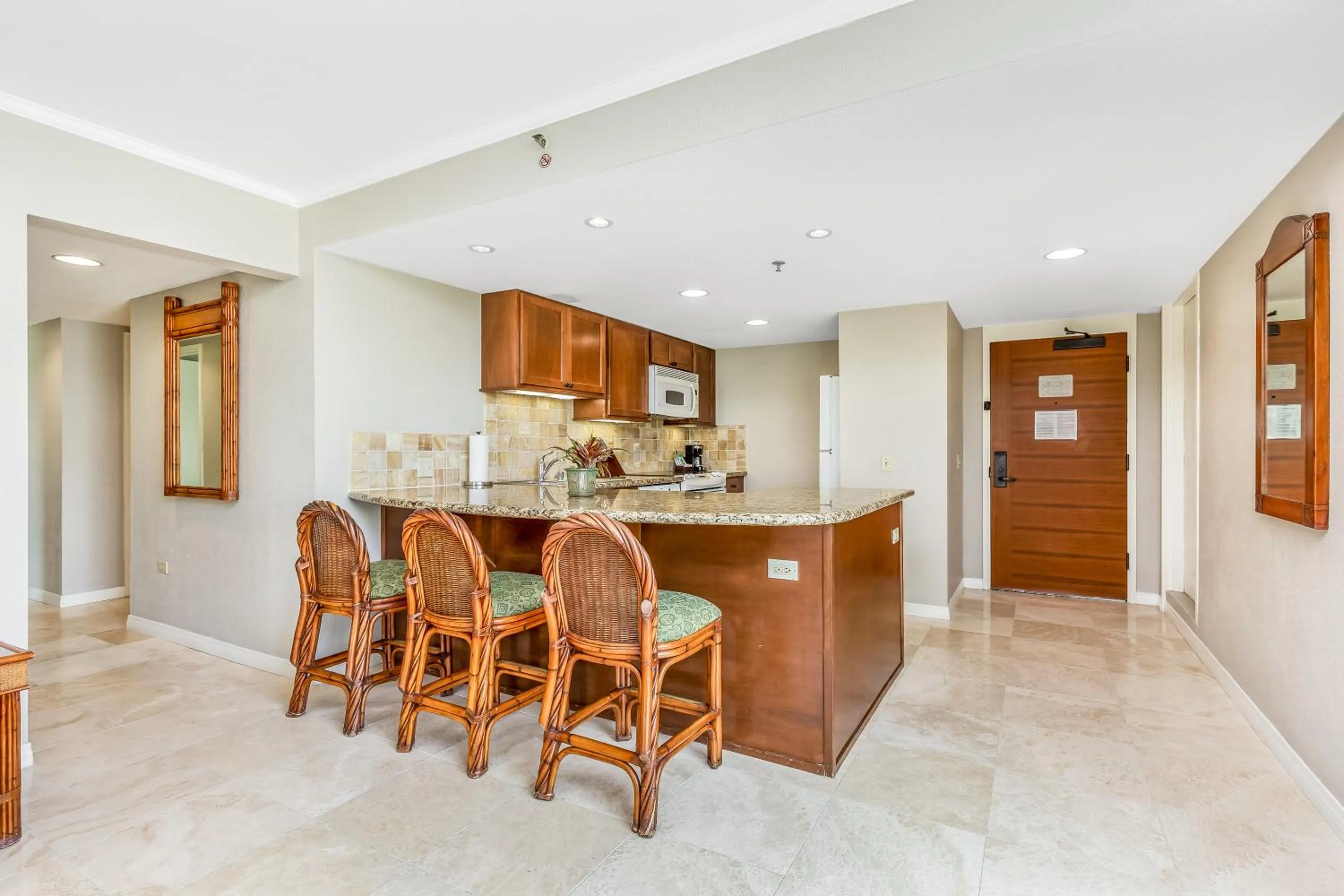 Kitchen or kitchenette in Luana Waikiki Hotel & Suites