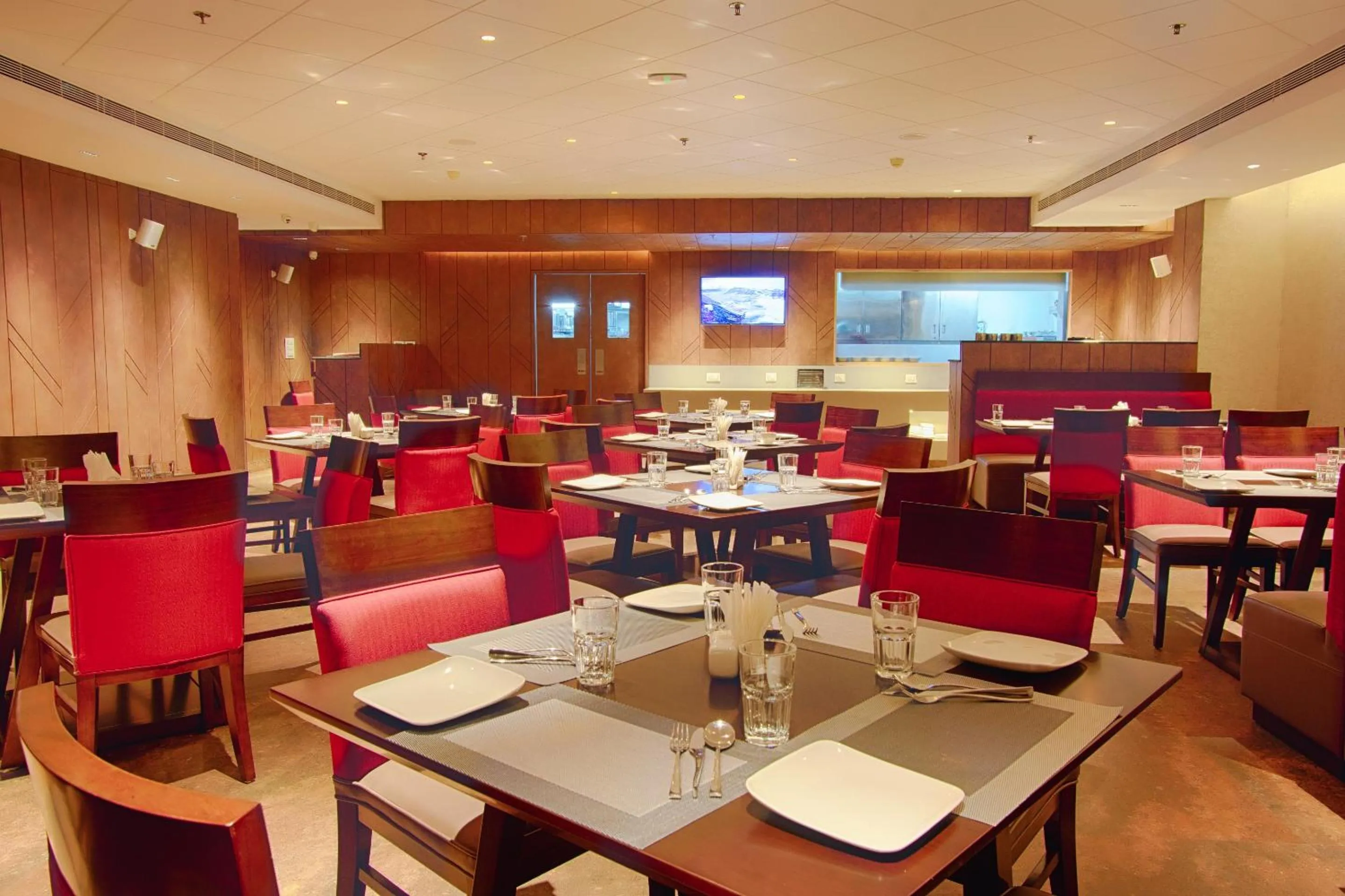 Restaurant/places to eat in Sunhill Portico