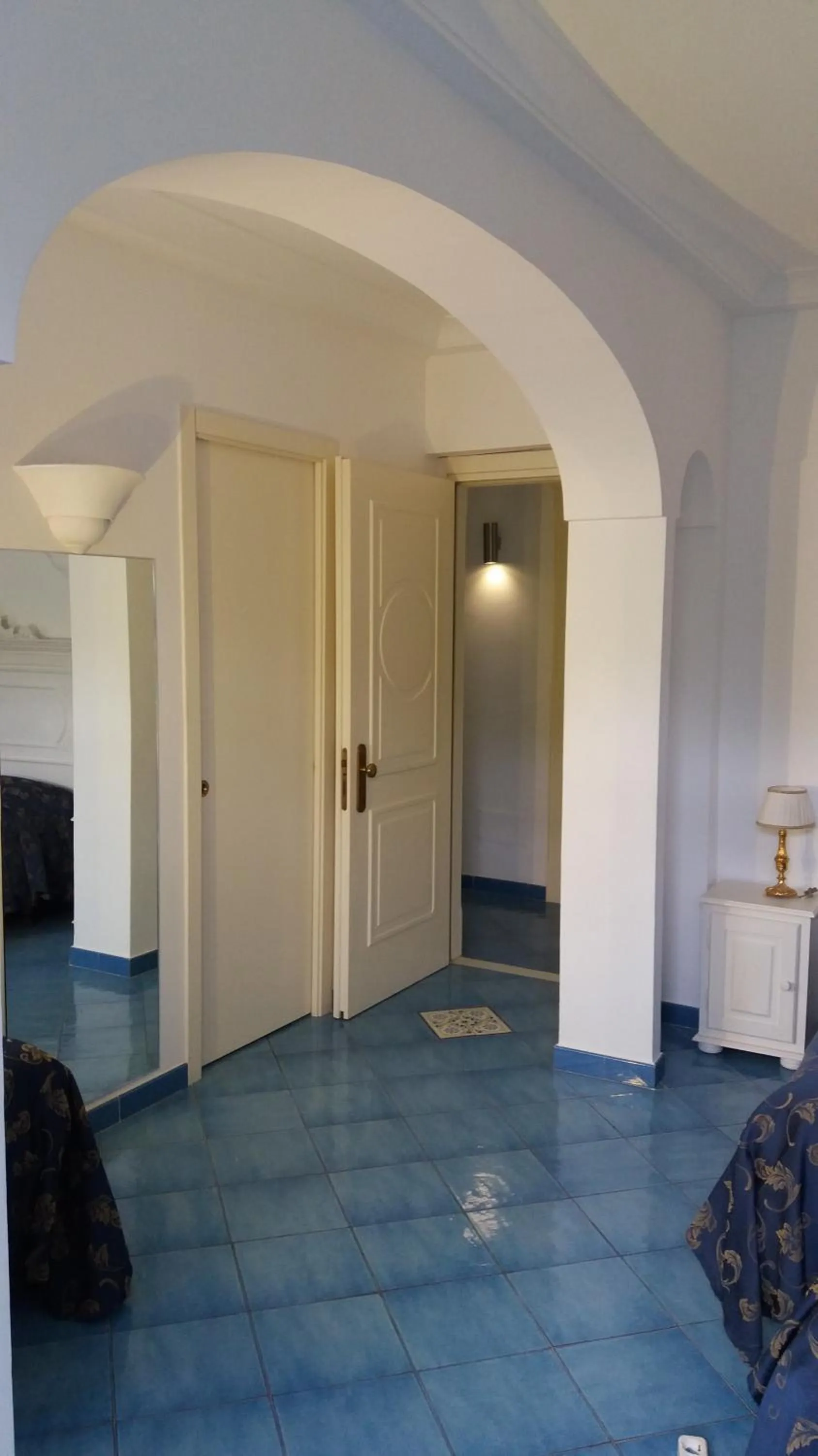 Photo of the whole room in Hotel Bussola