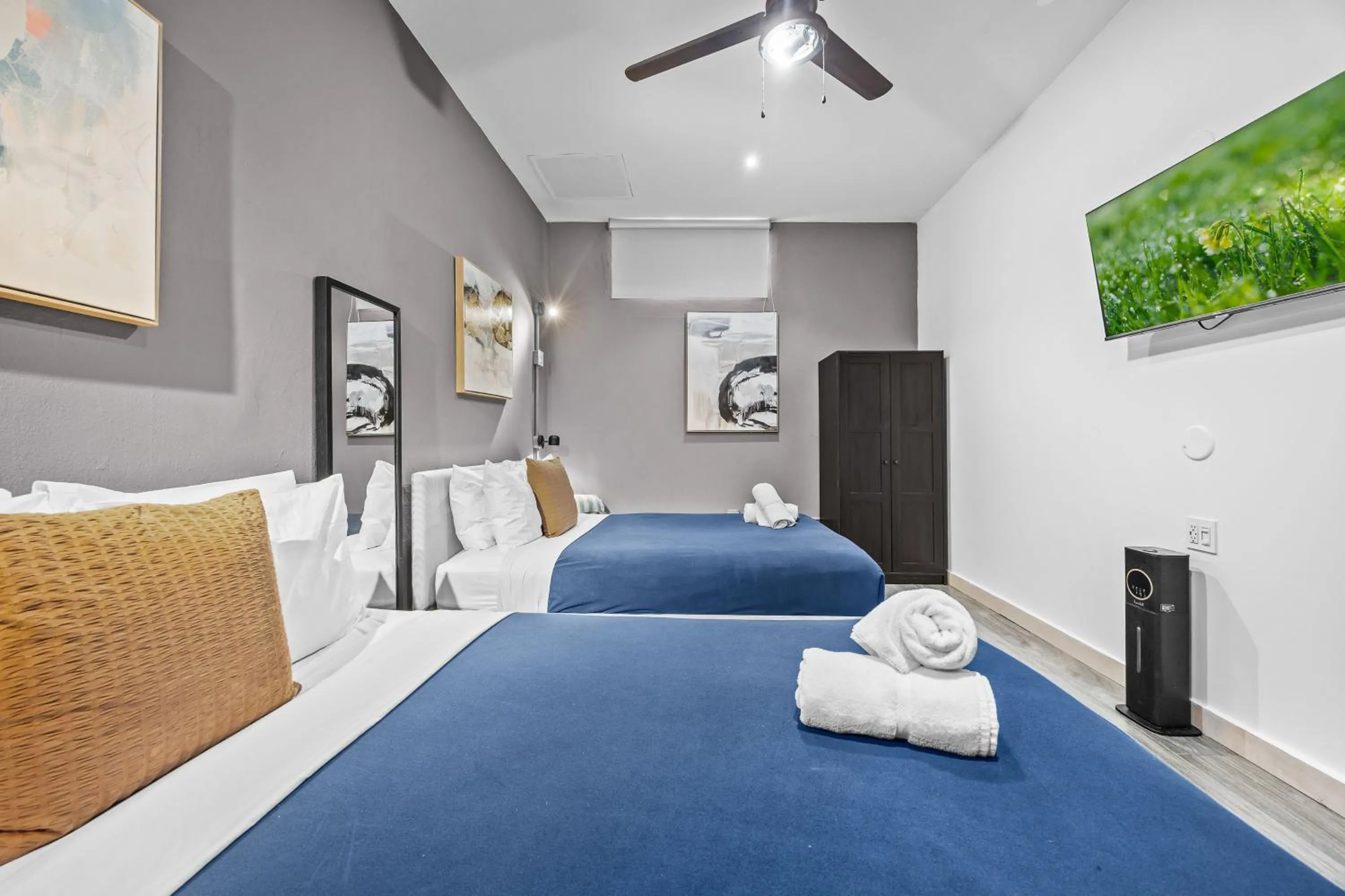 Bedroom, Bed in La Buena Vida Inn