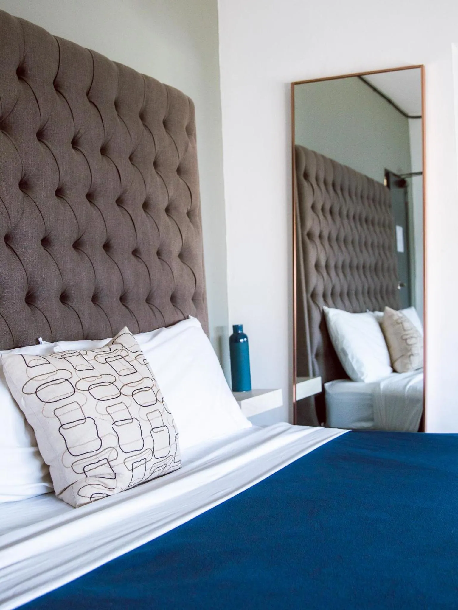 Bedroom, Bed in La Buena Vida Inn