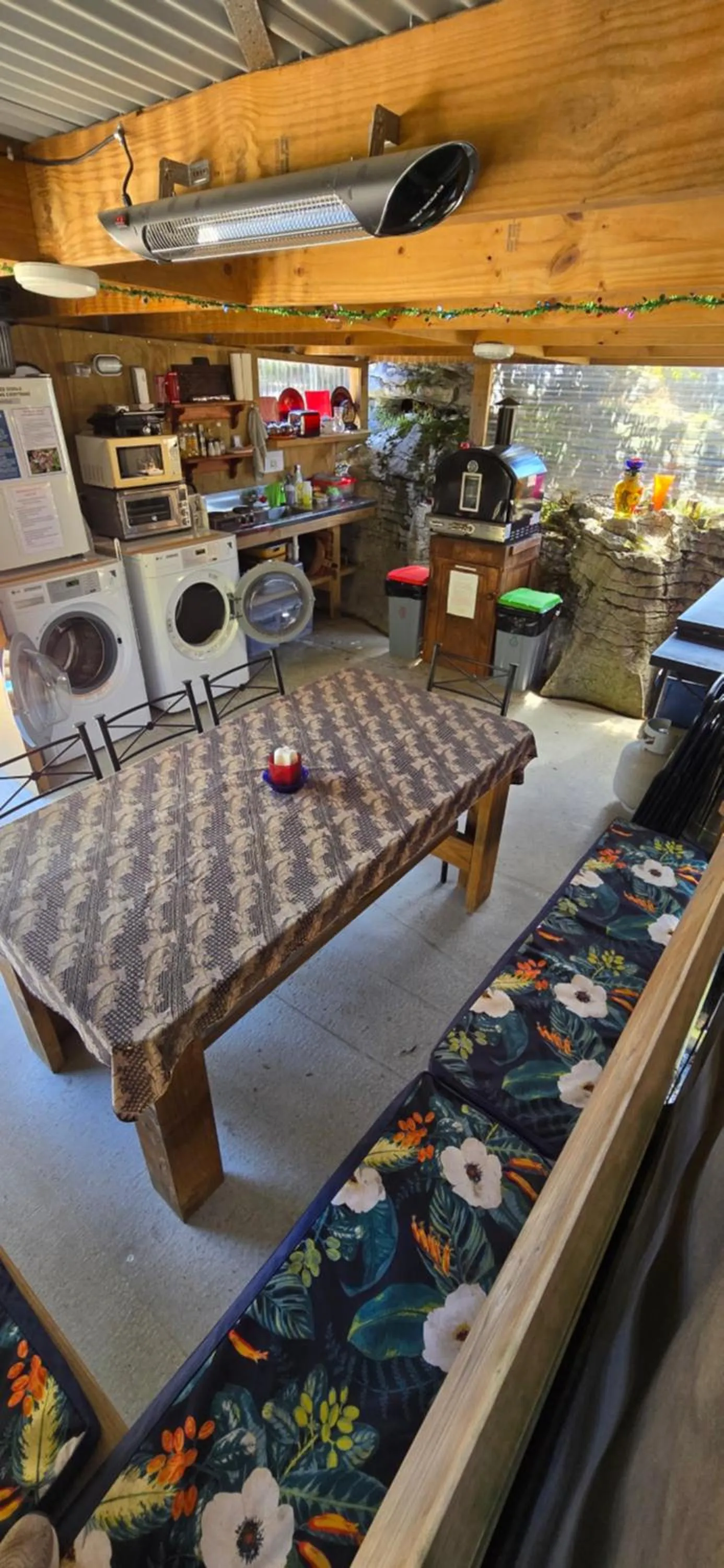 Communal kitchen in The Rocks Chalets