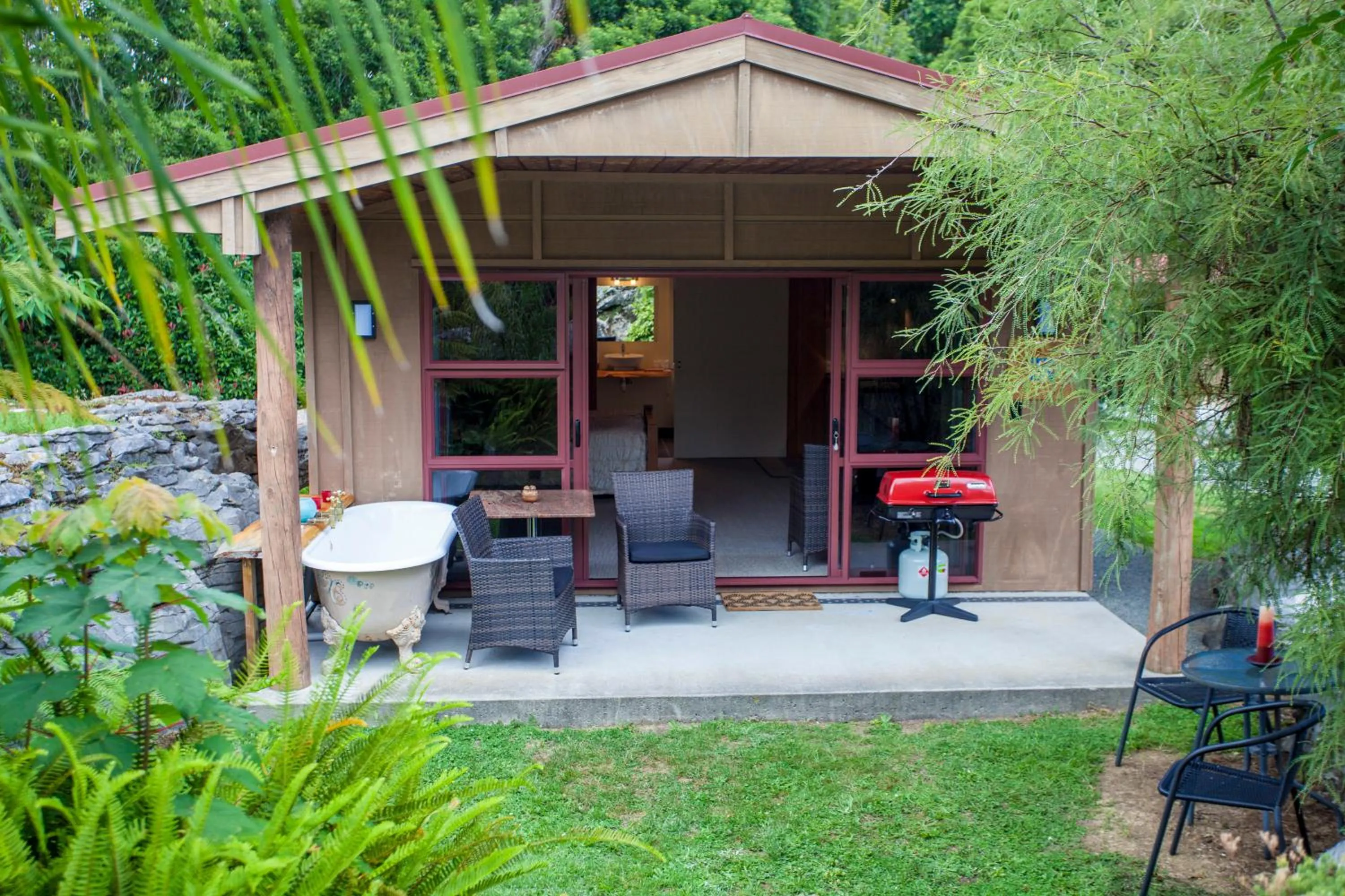 Chalet 5 - Tui in The Rocks Chalets