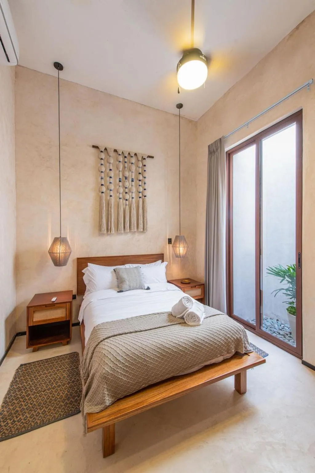 Photo of the whole room, Bed in FREE PRIVATE PARKING Casa Trova en Santa Lucía Centro Mérida