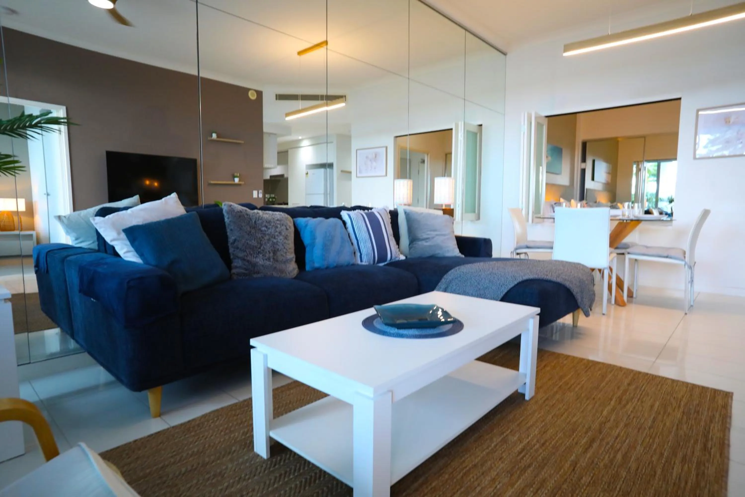 Living room in Silvershore Apartments on the Broadwater