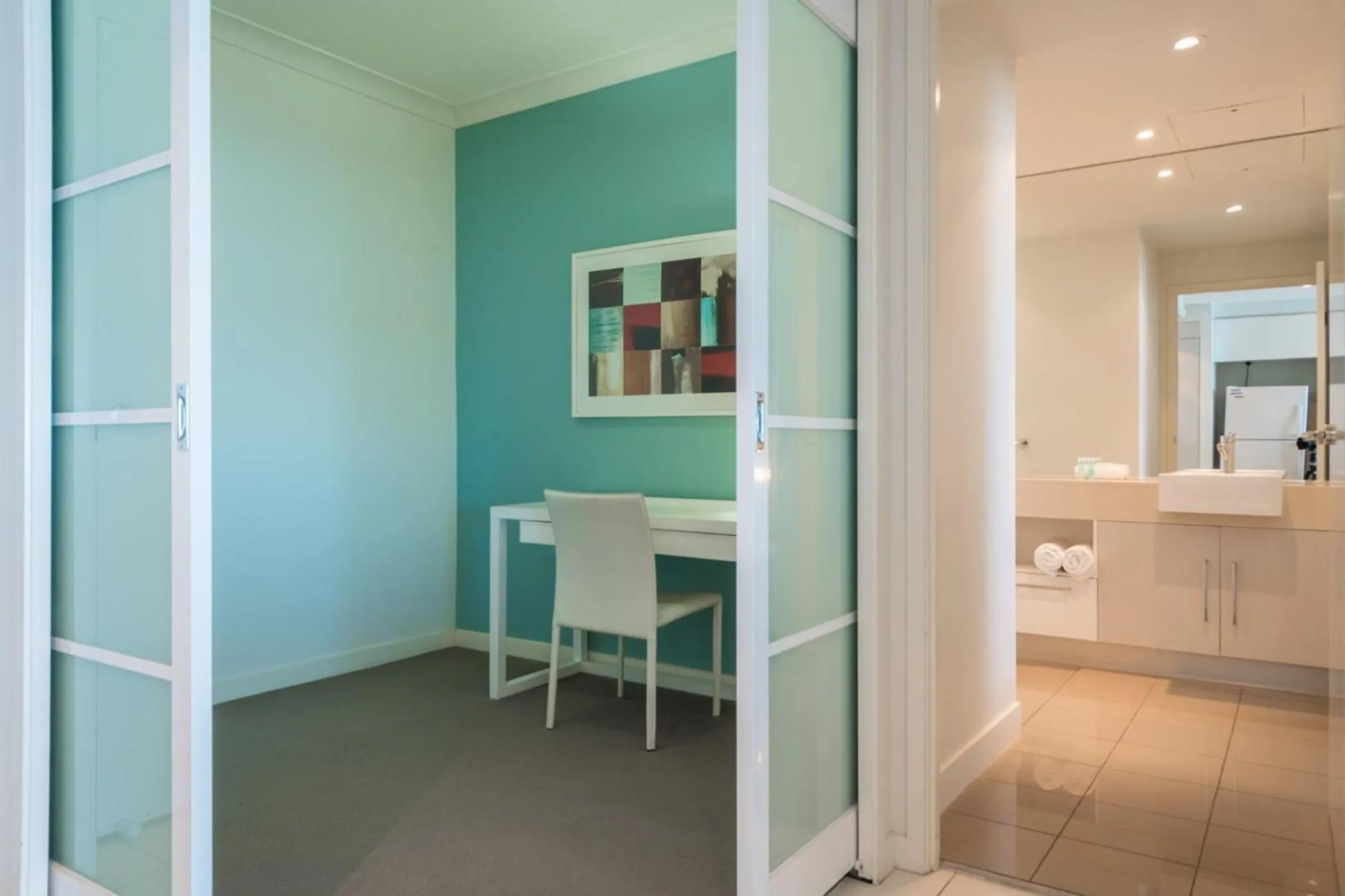 Bathroom in Silvershore Apartments on the Broadwater