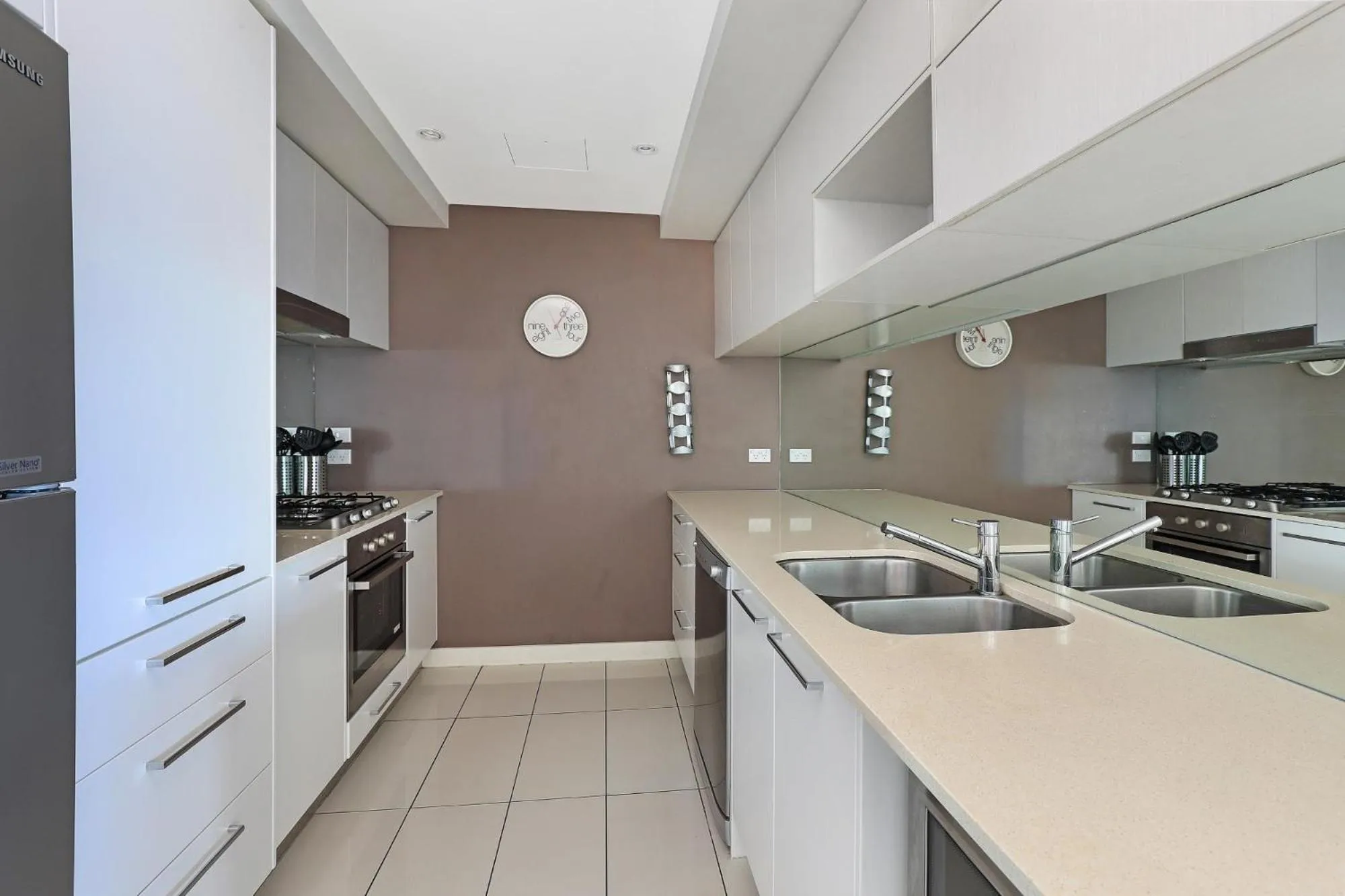 kitchen in Silvershore Apartments on the Broadwater