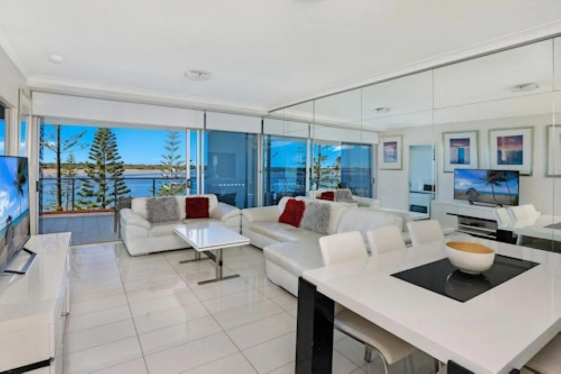 Living room in Silvershore Apartments on the Broadwater