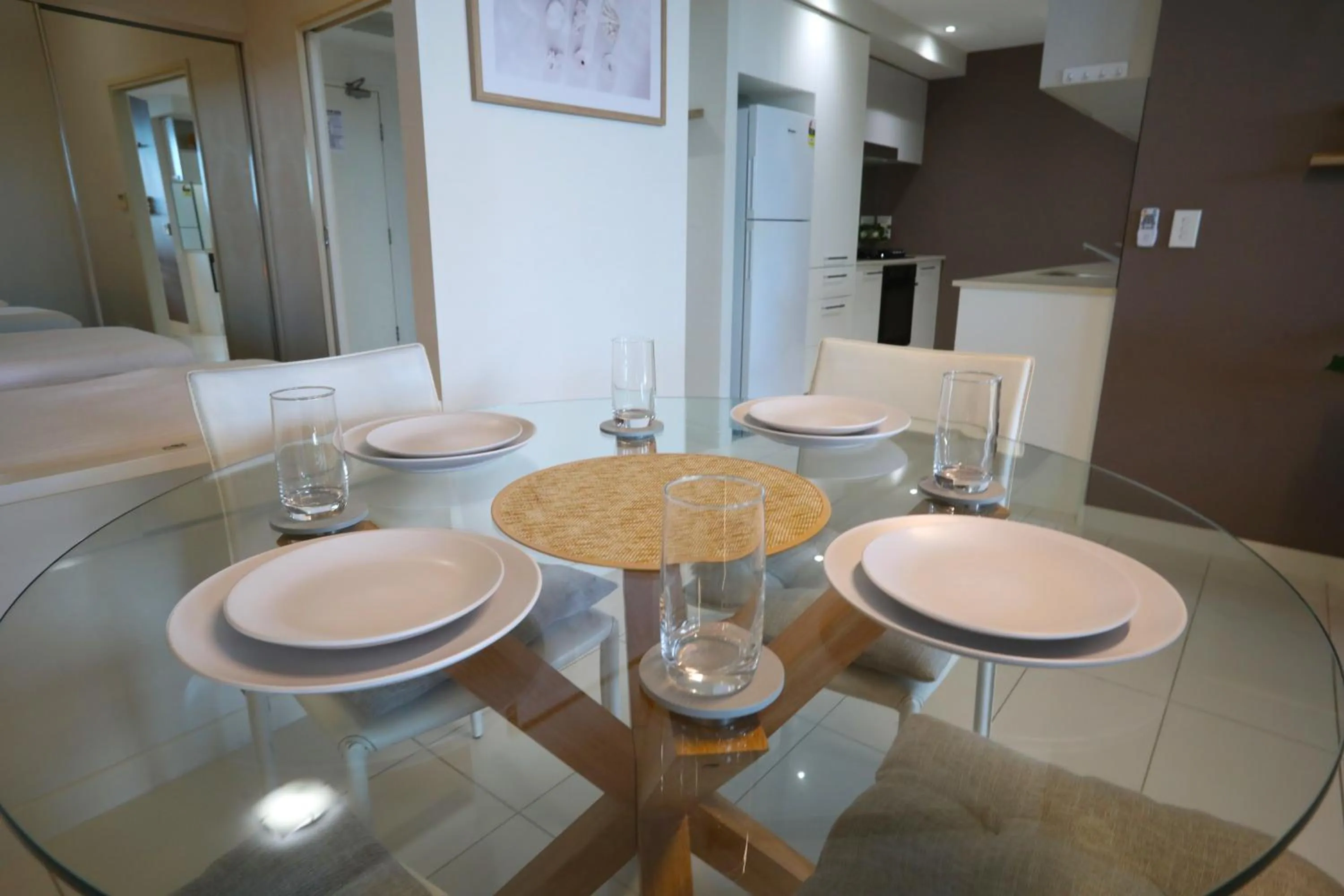 Dining area in Silvershore Apartments on the Broadwater