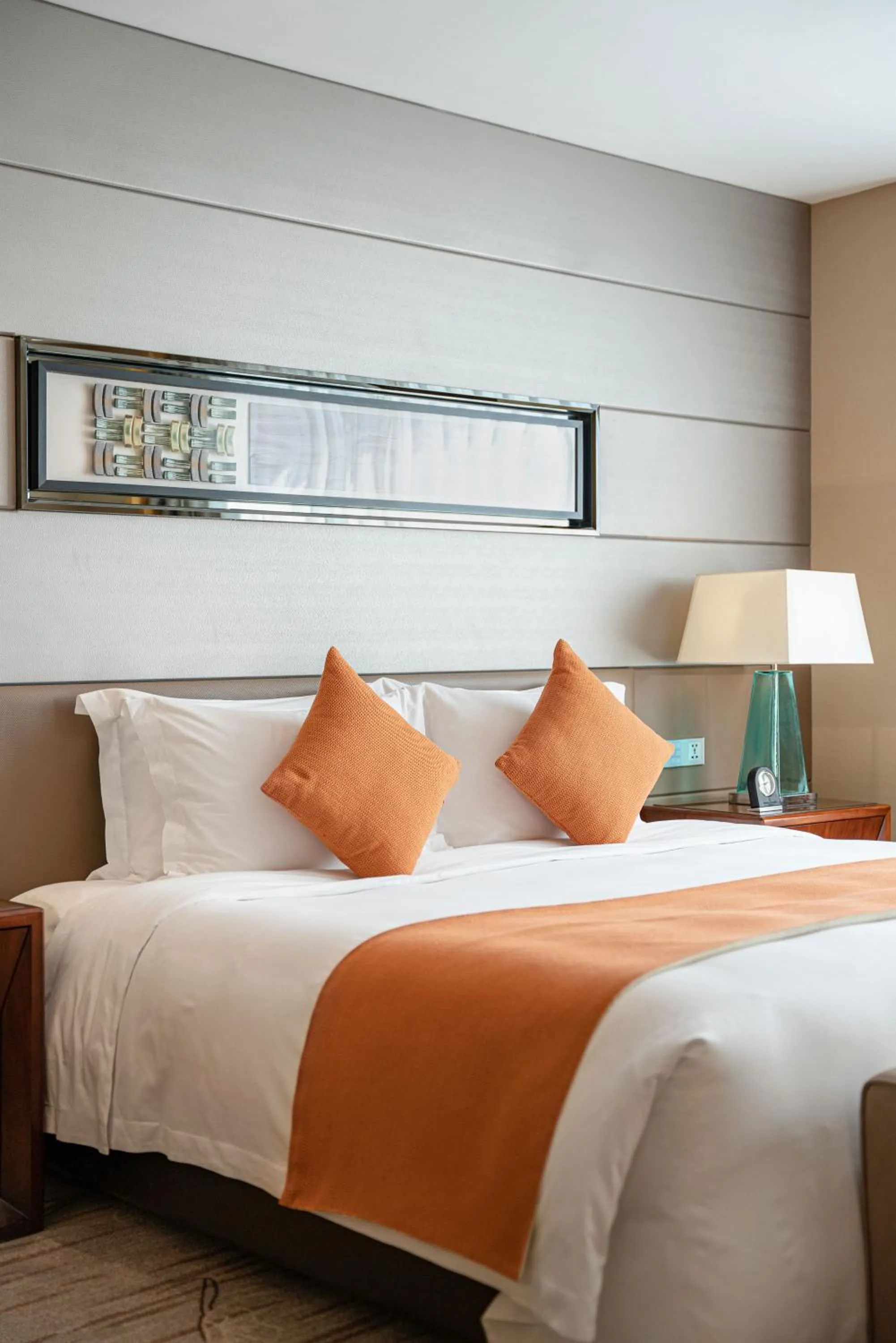 Bed in Swissôtel Guangzhou