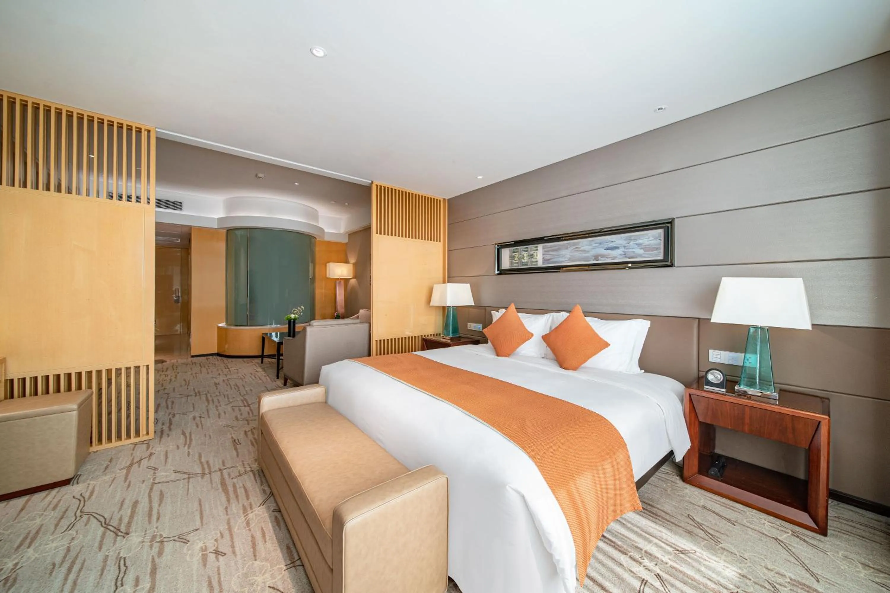 Bed in Swissôtel Guangzhou