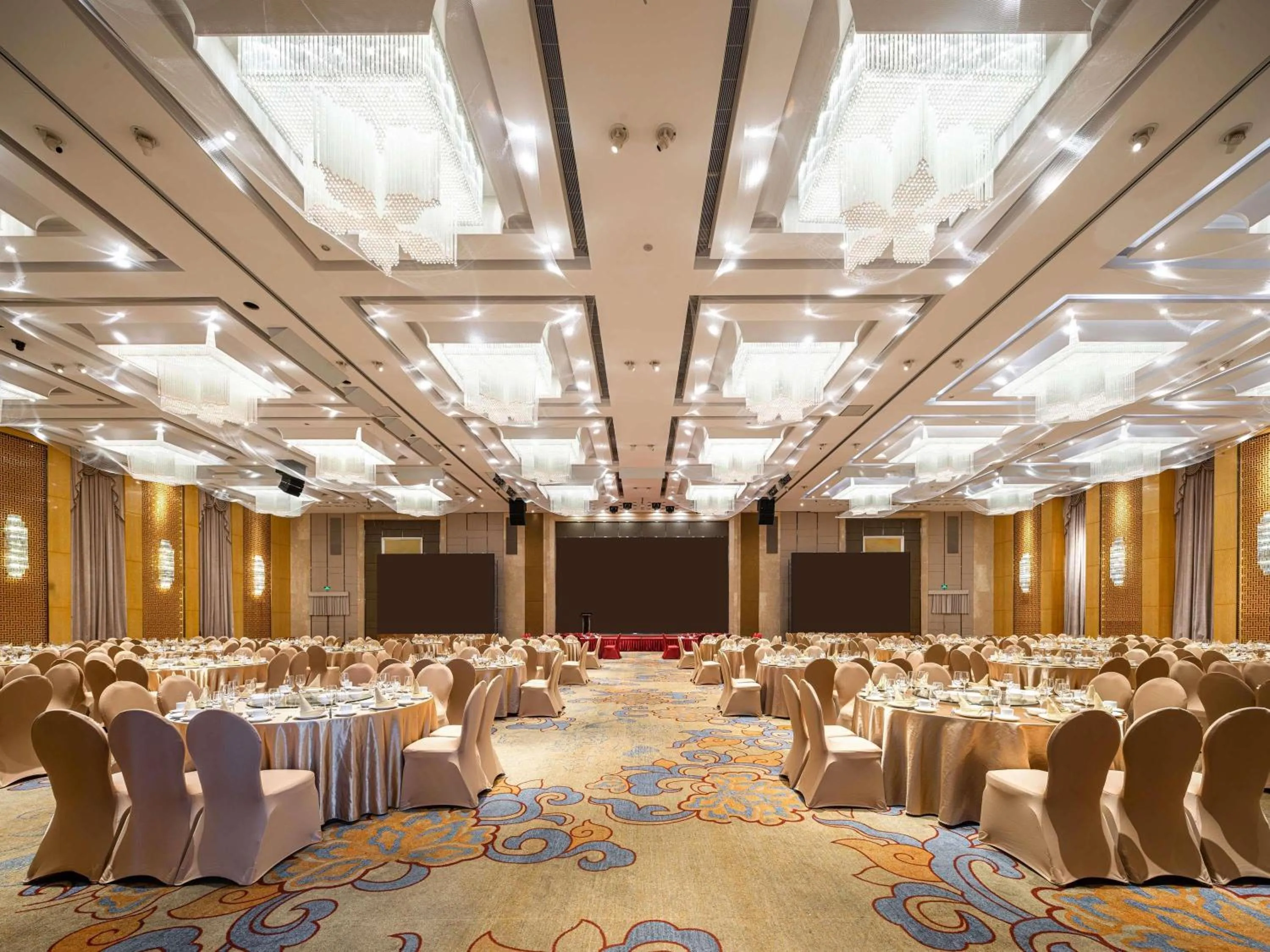 Meeting/conference room in Swissôtel Guangzhou