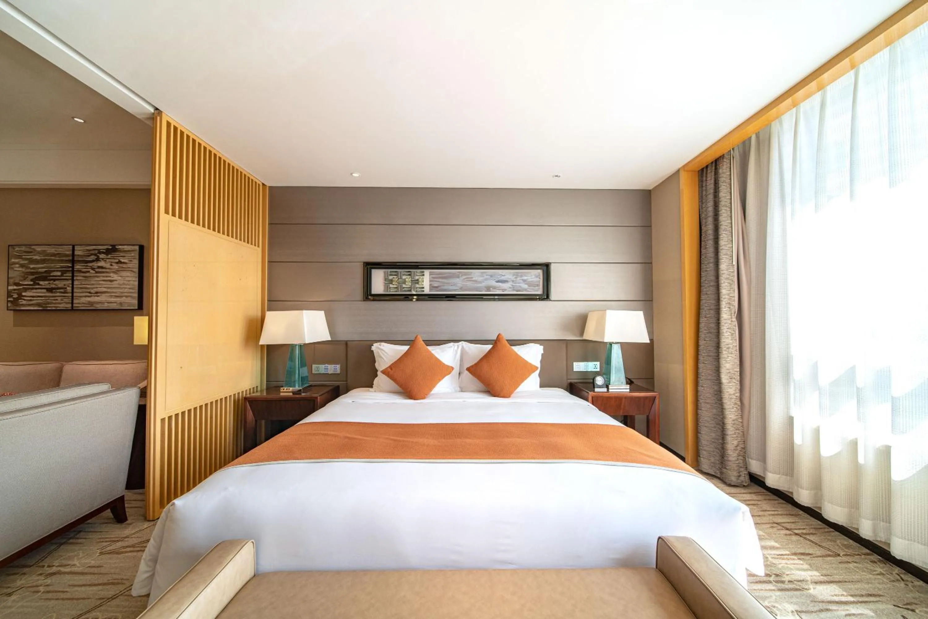 Bed in Swissôtel Guangzhou