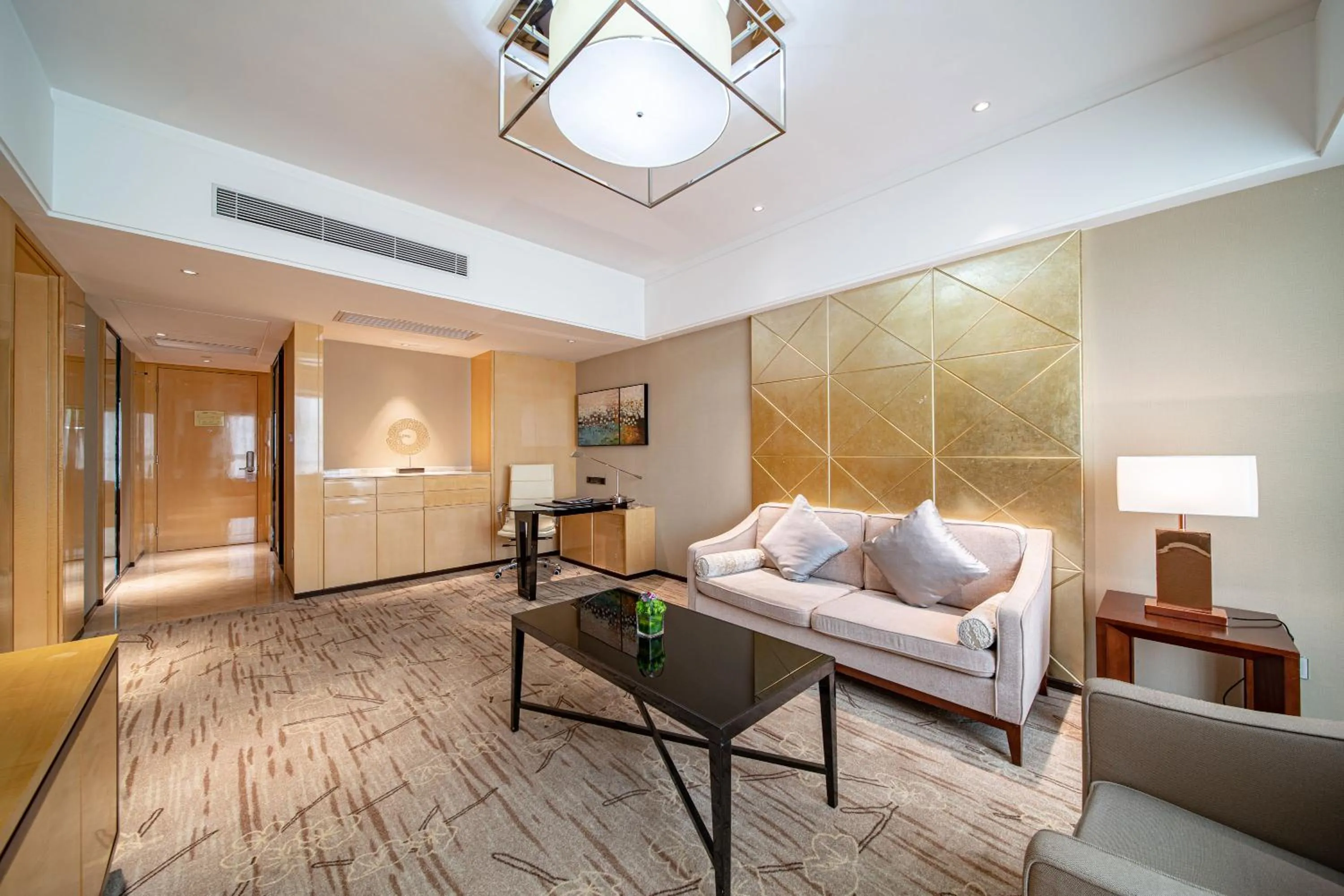 Living room, Bed in Swissôtel Guangzhou