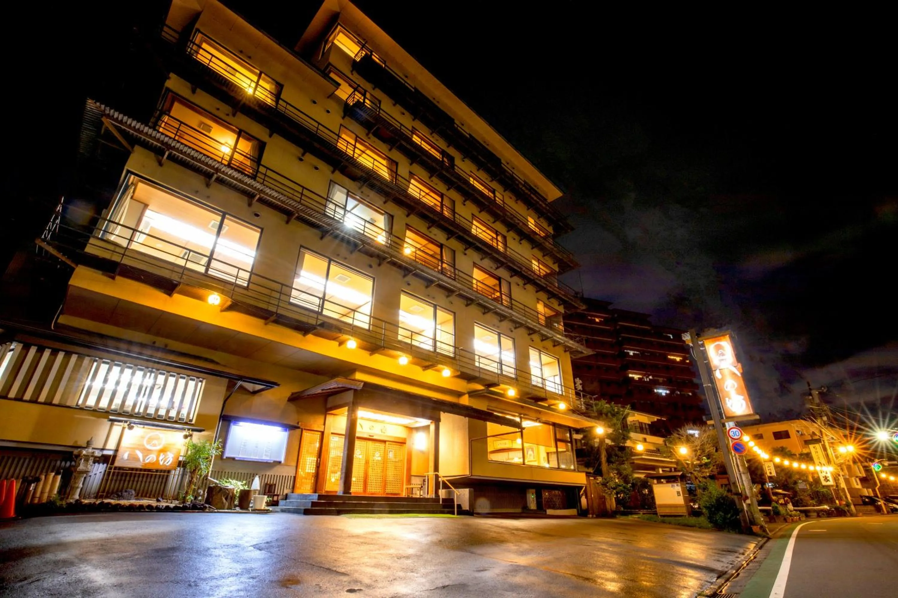 Property building in Komatsuya Hachinobou