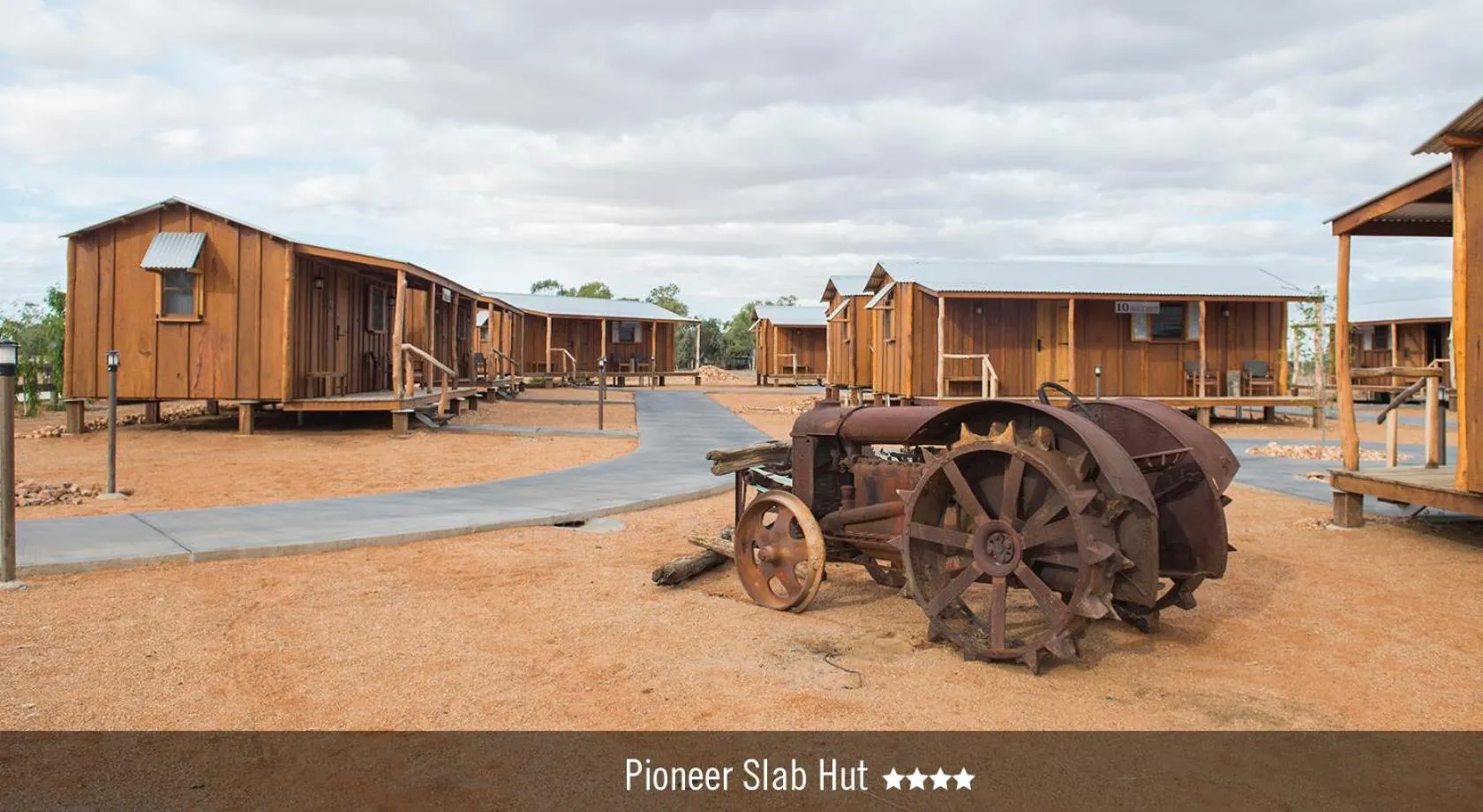 Facade/entrance in Saltbush Retreat