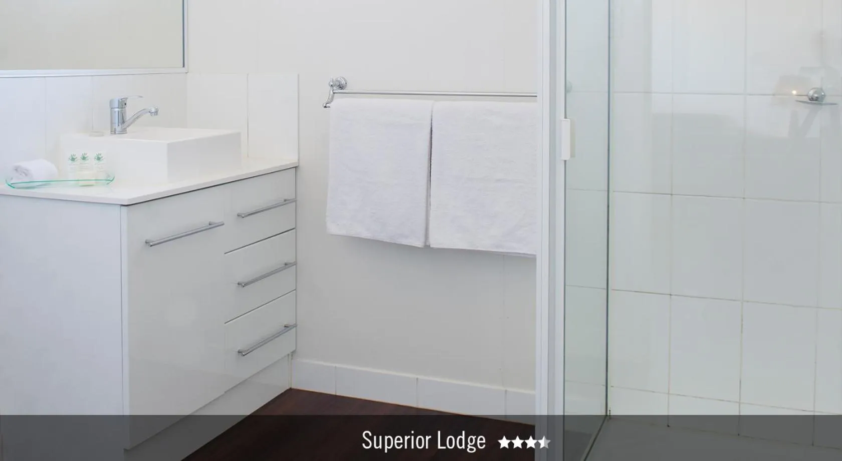 Shower in Saltbush Retreat