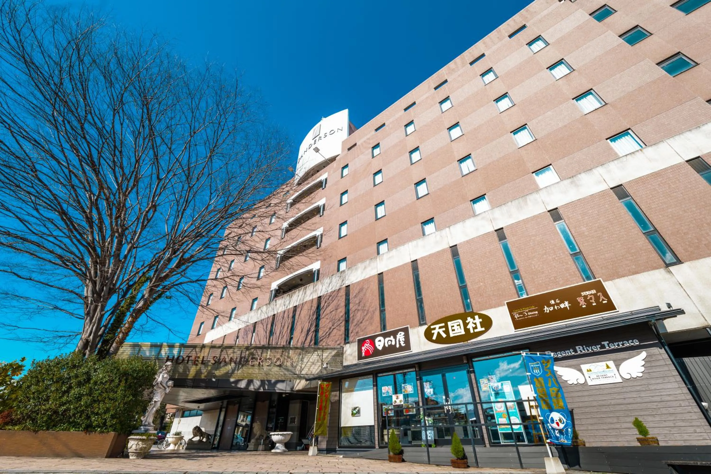 Property building in Hotel Sanderson