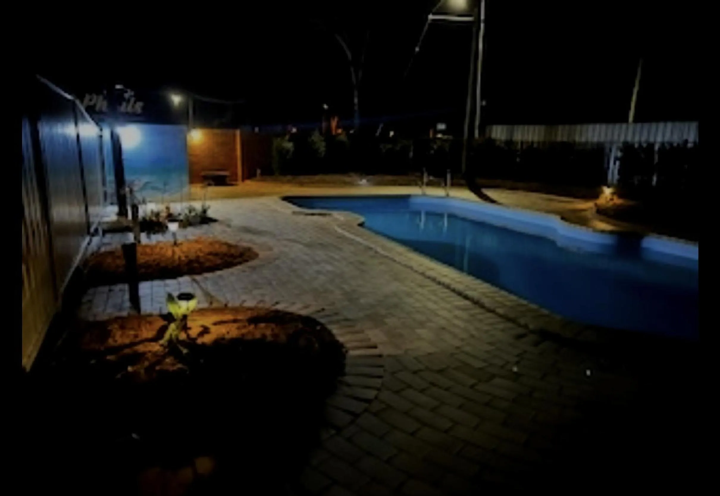 Moore Park Beach Inn