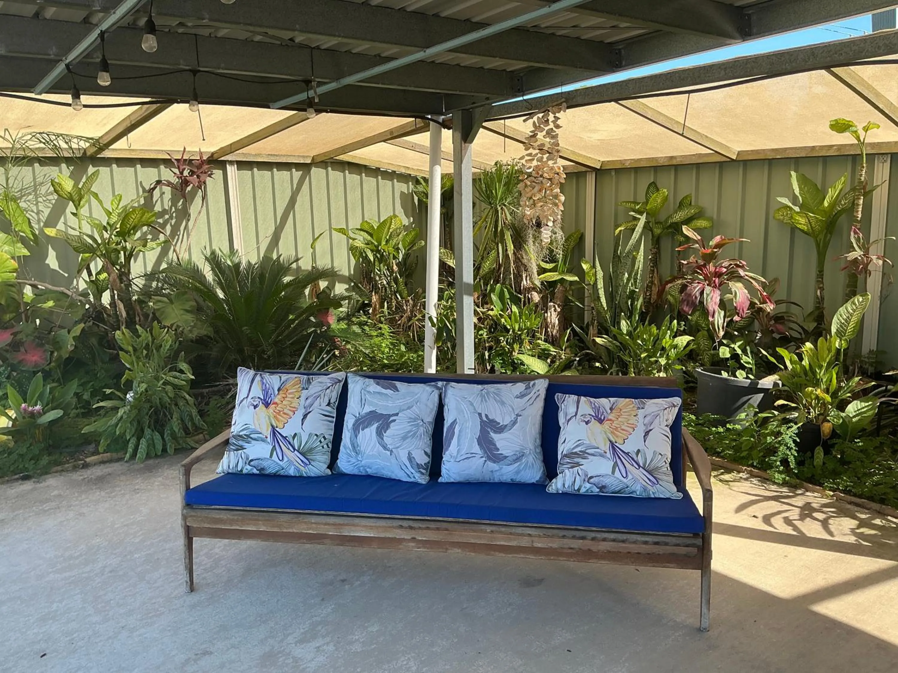 Moore Park Beach Inn