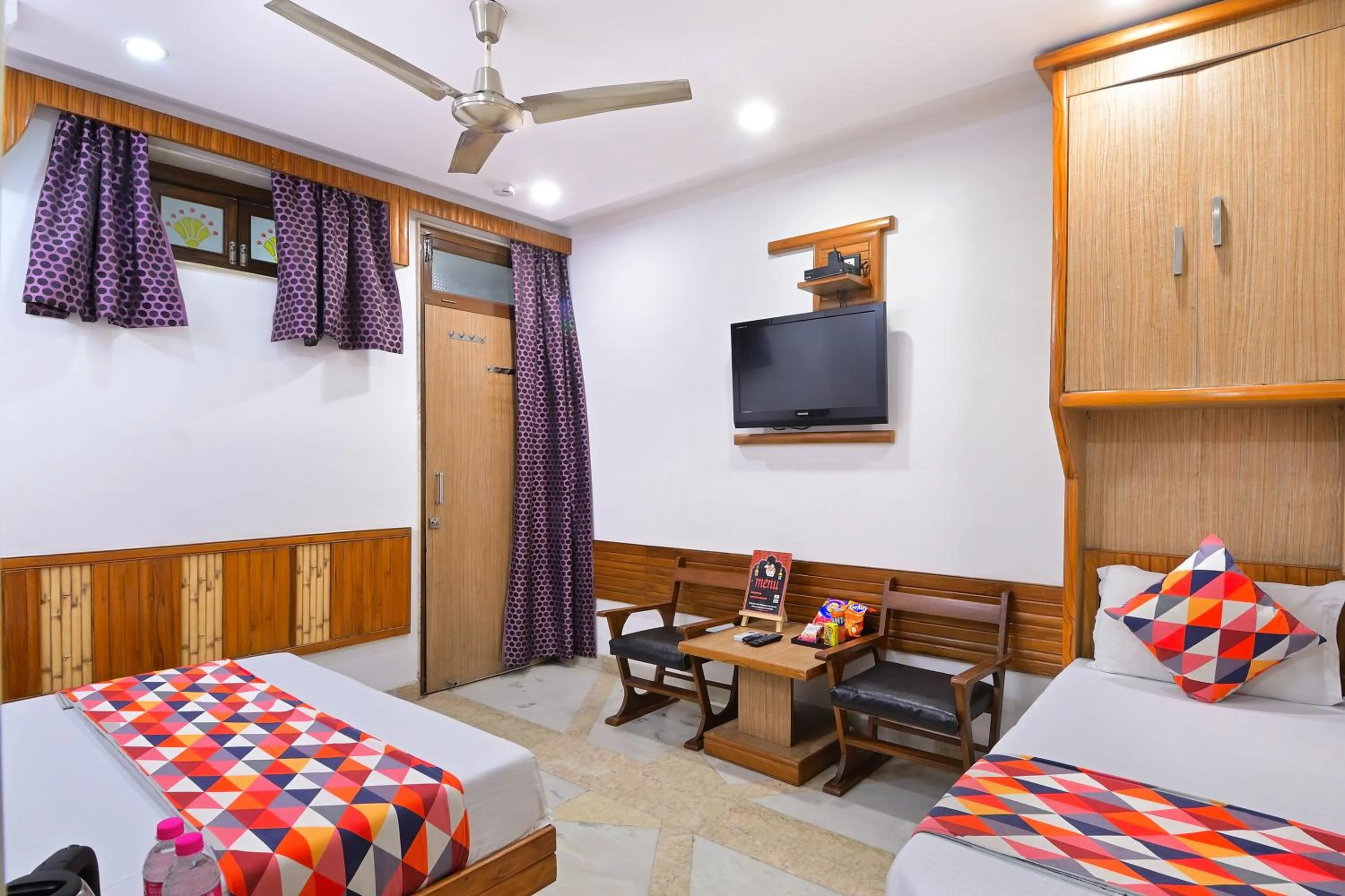 Seating area, Bed in Natraj Yes Please -New Delhi