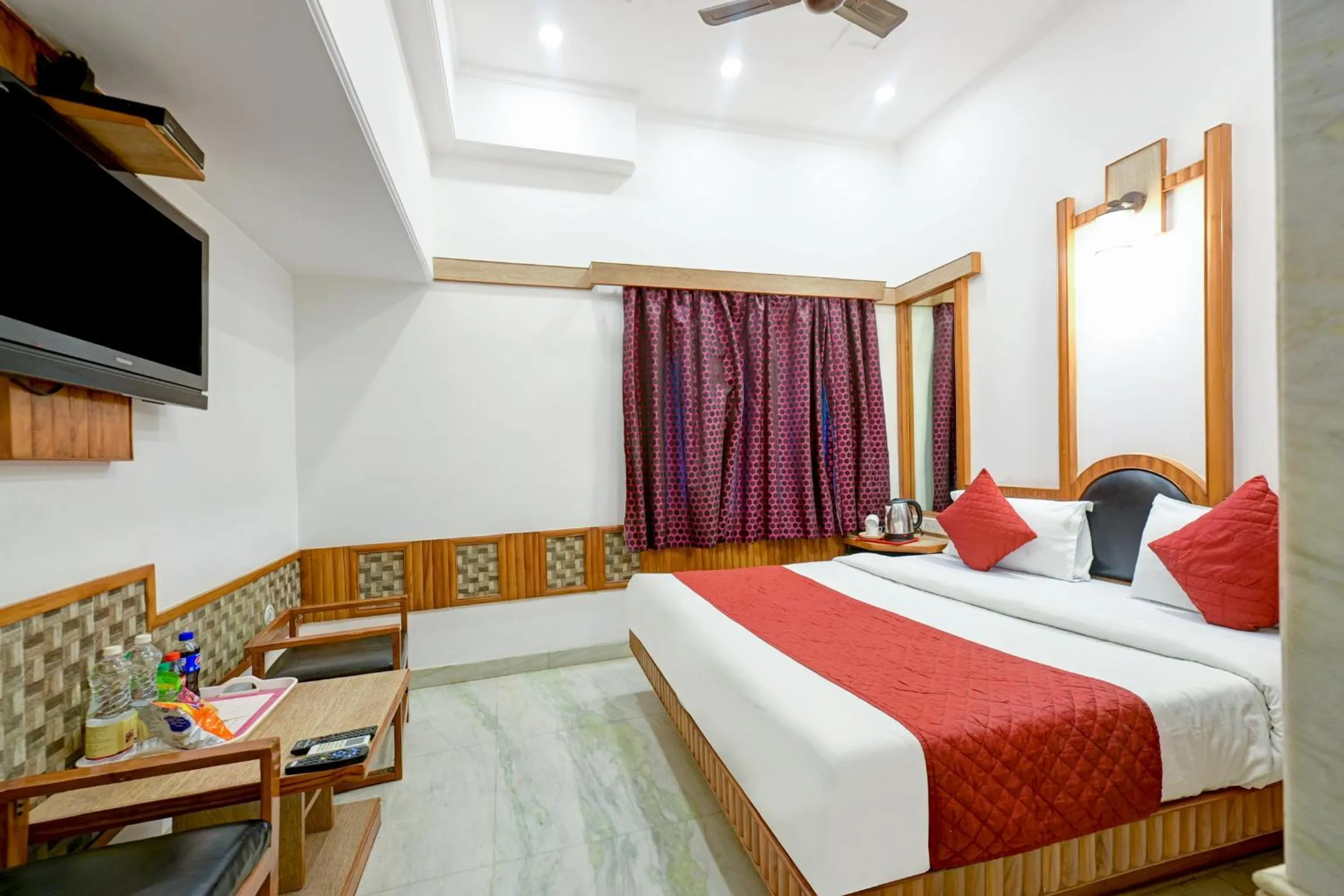 Photo of the whole room, Bed in Natraj Yes Please -New Delhi
