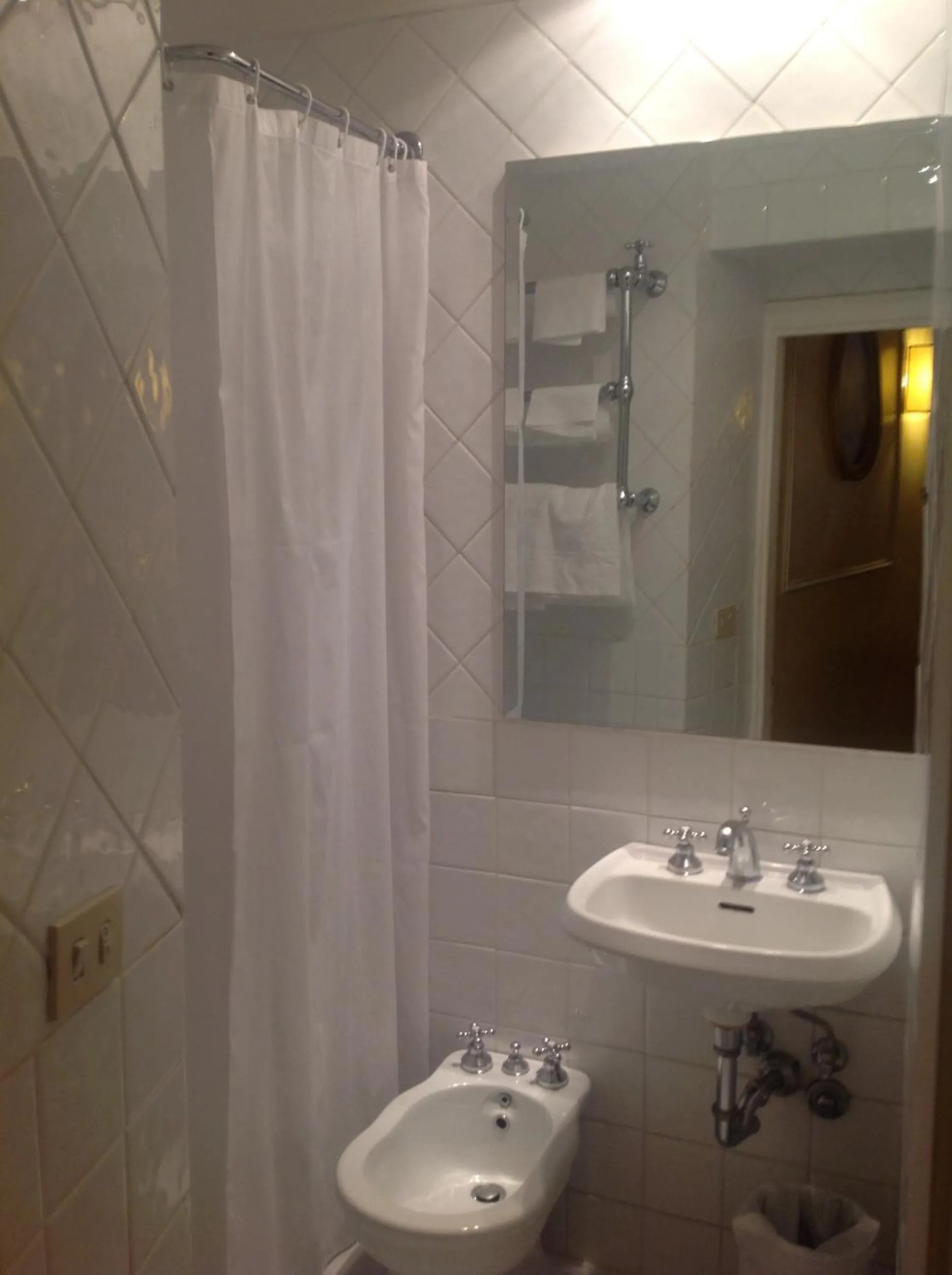 Toilet in Hotel Fontana