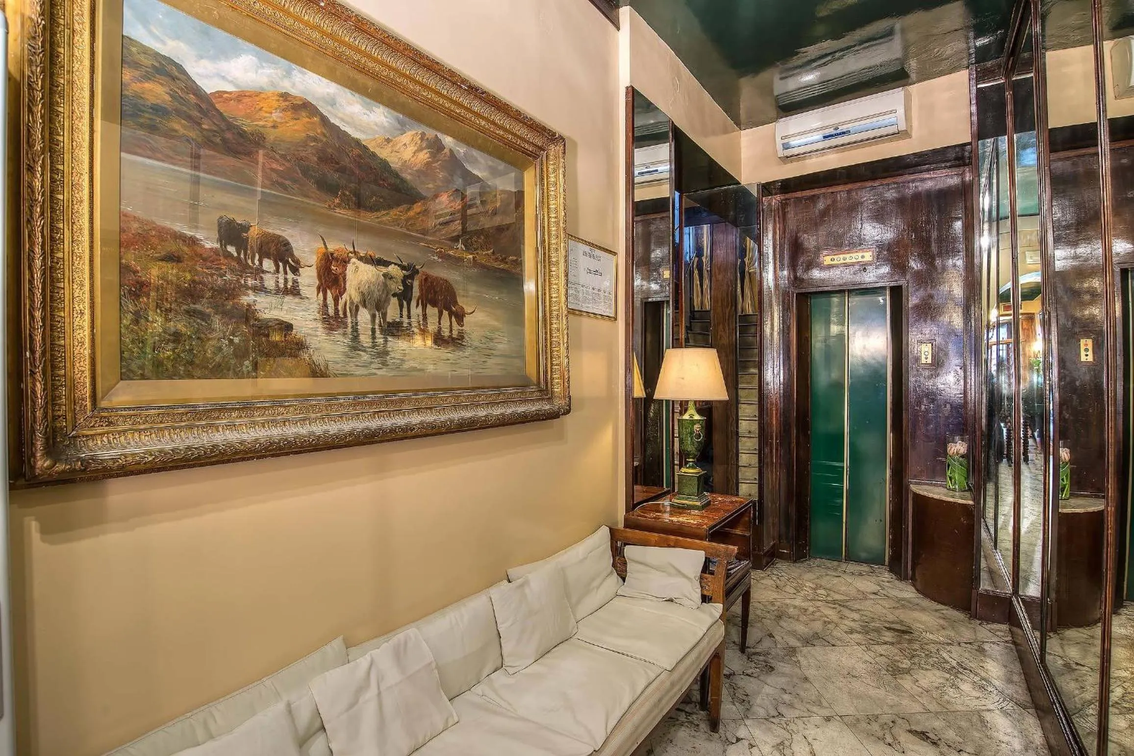 Lobby or reception in Hotel Fontana