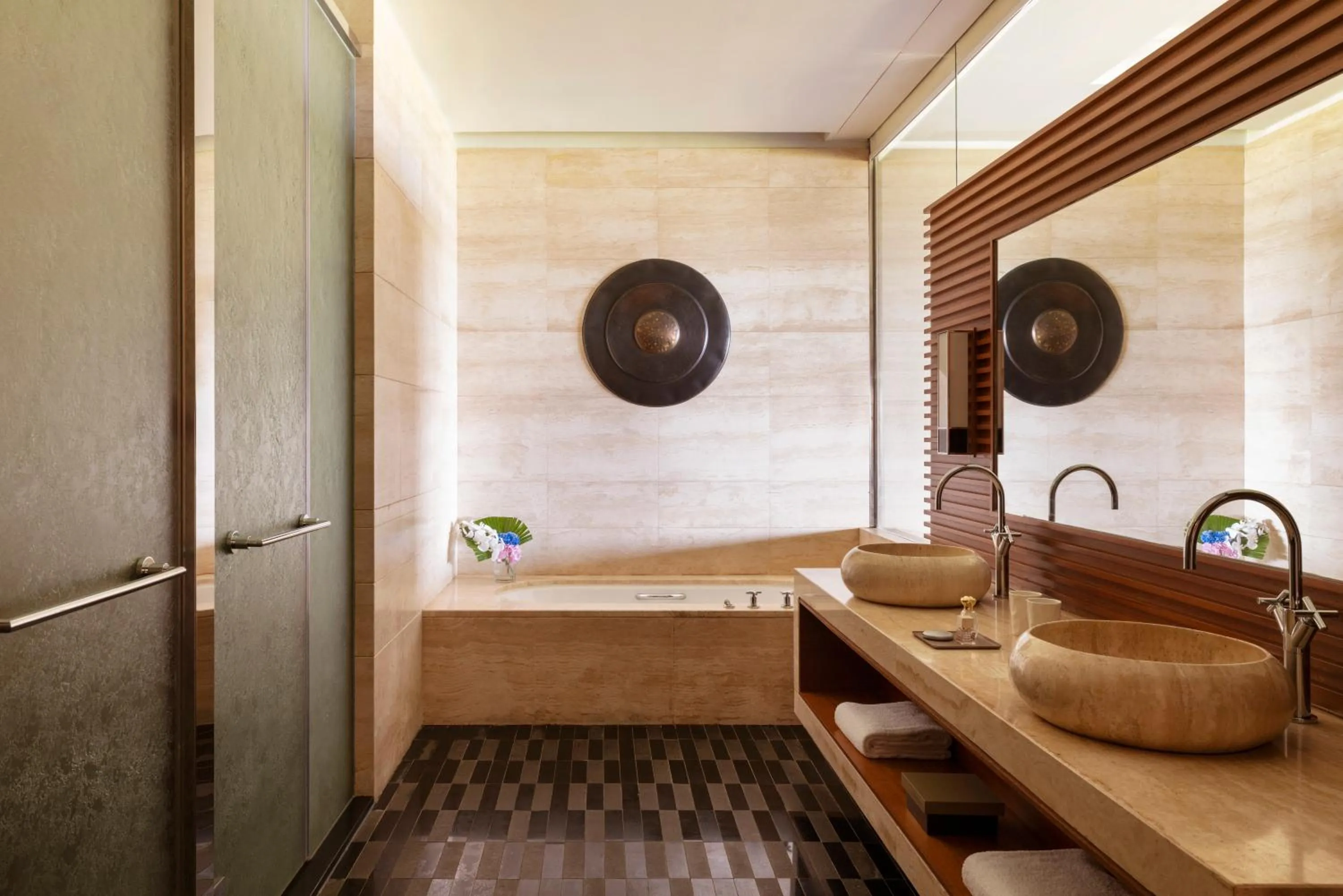 Bath, Bed in Raffles Hainan Clear Water Bay