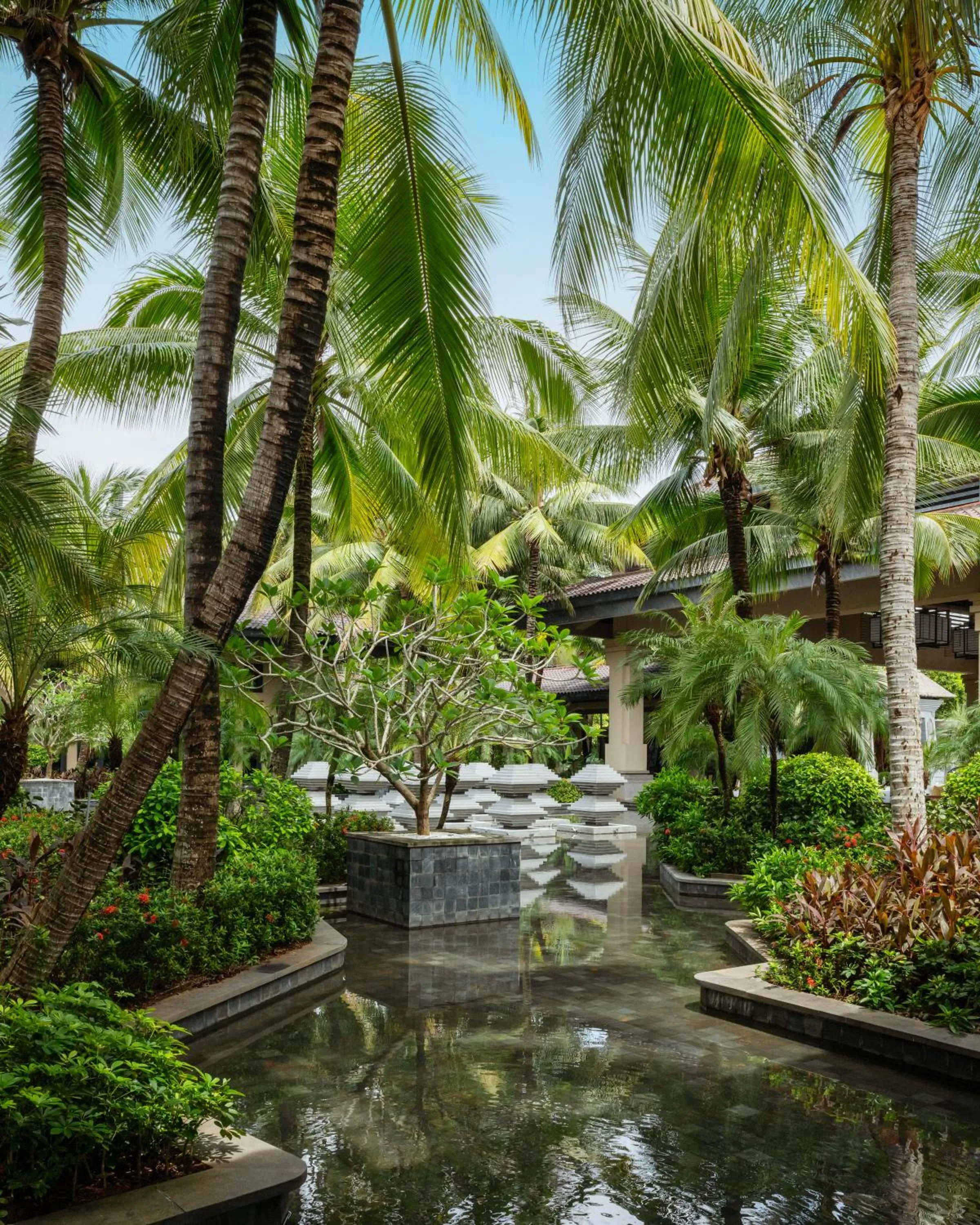Garden view in Raffles Hainan Clear Water Bay