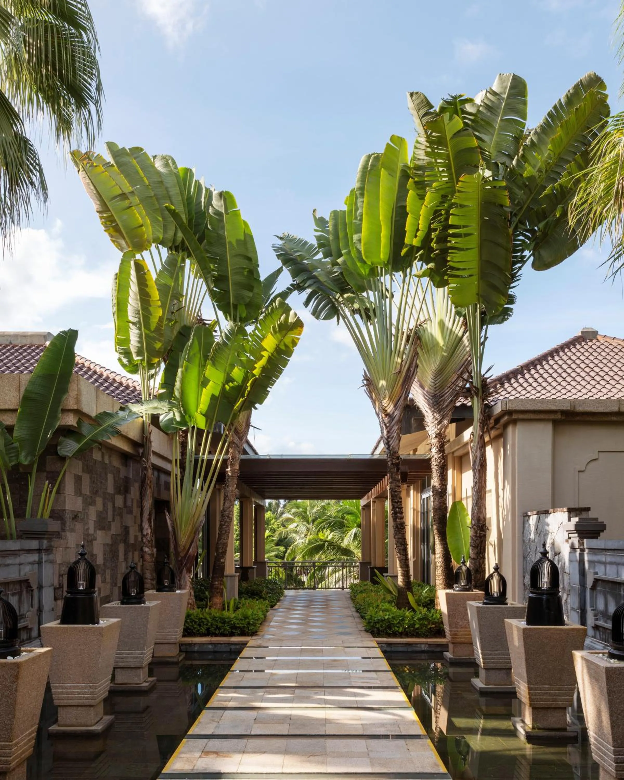 Restaurant/places to eat in Raffles Hainan Clear Water Bay