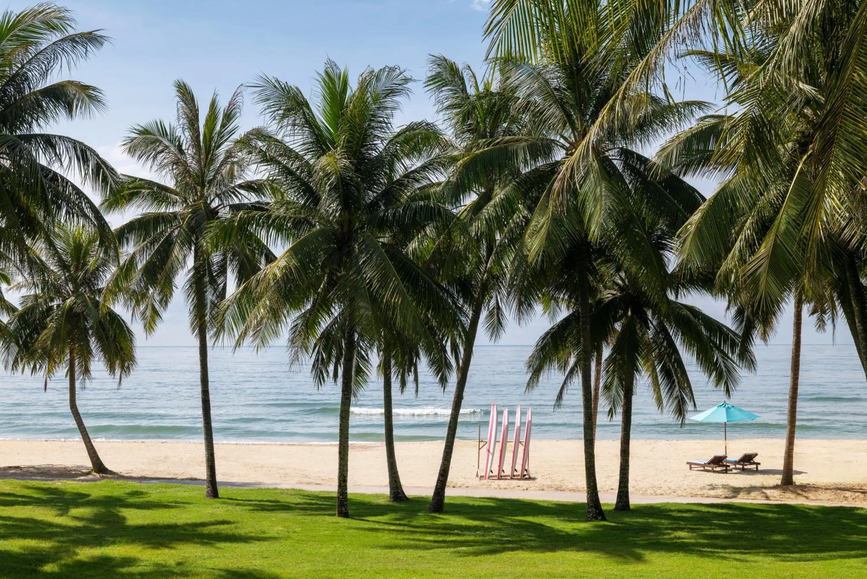 Beach in Raffles Hainan Clear Water Bay